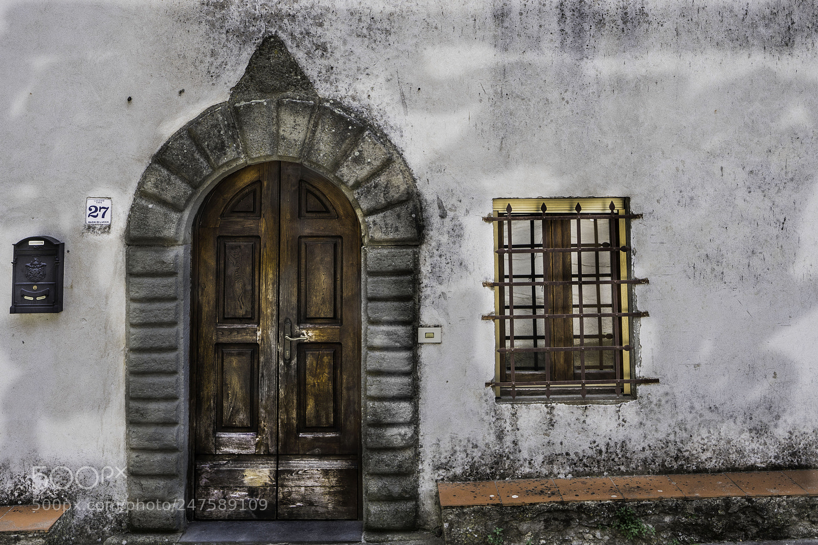 Sony a7 II sample photo. Lucchio portone photography