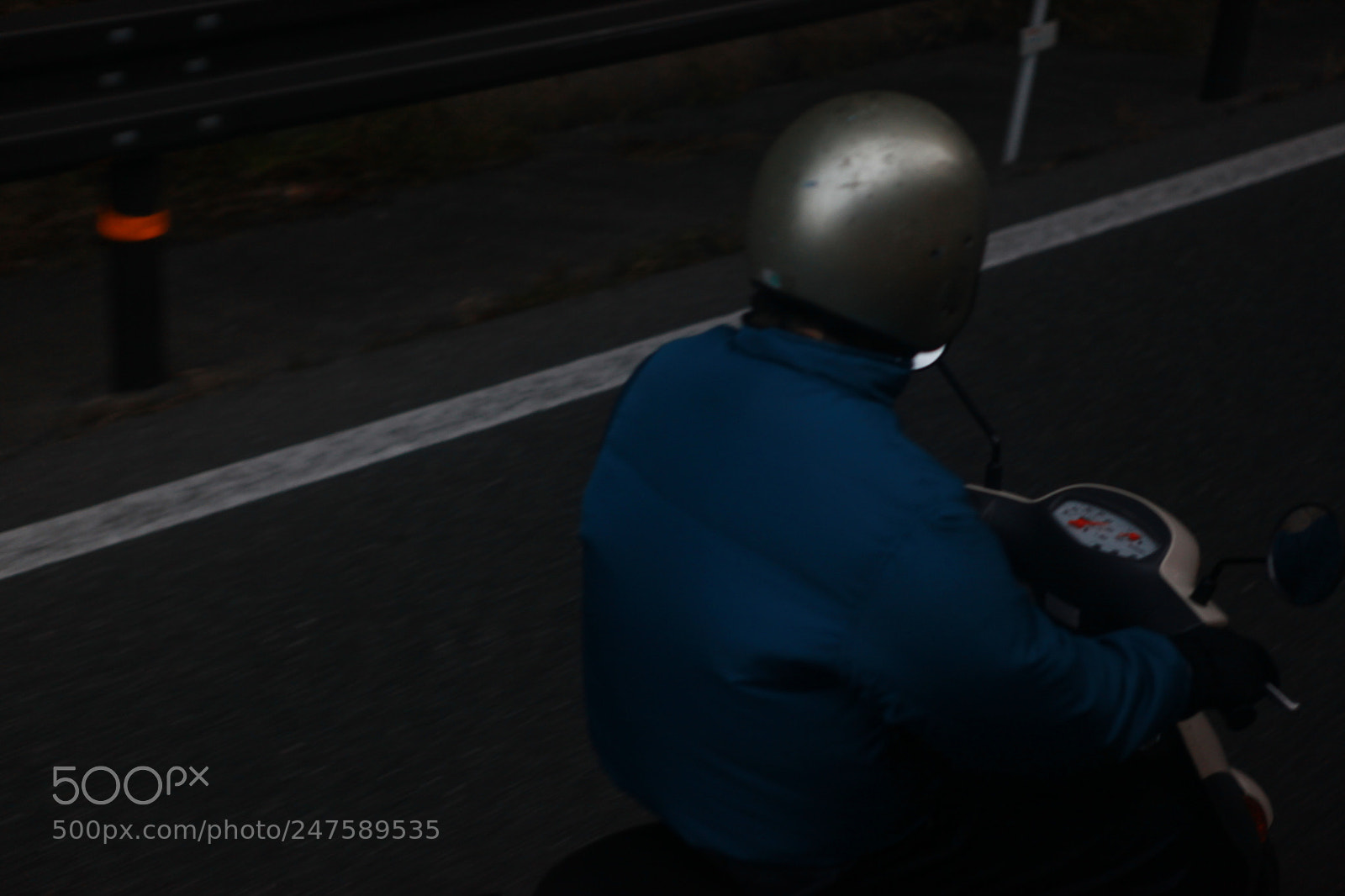 Canon EF 24-70mm F2.8L USM sample photo. Line photography