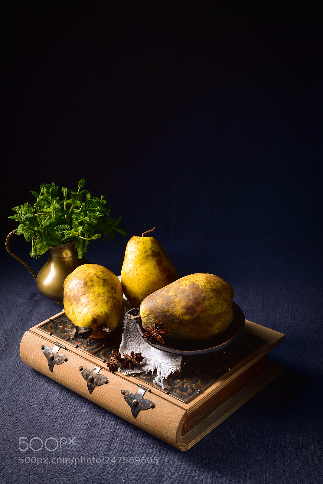Nikon D810 sample photo. Fresh and rustic pear photography