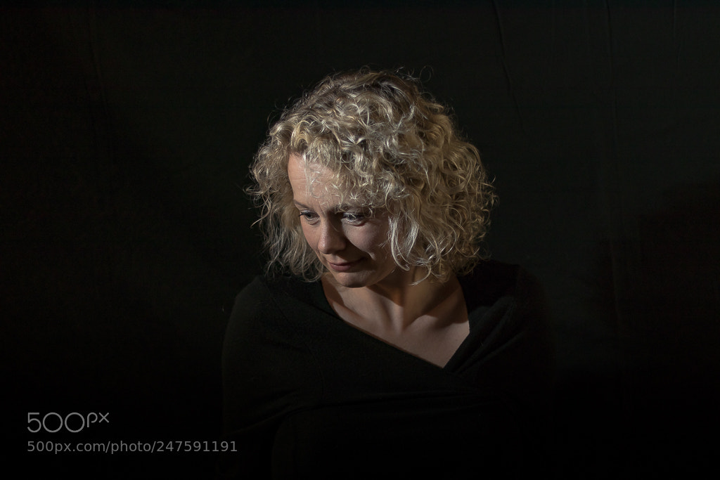Canon EOS 80D sample photo. Curly girl photography