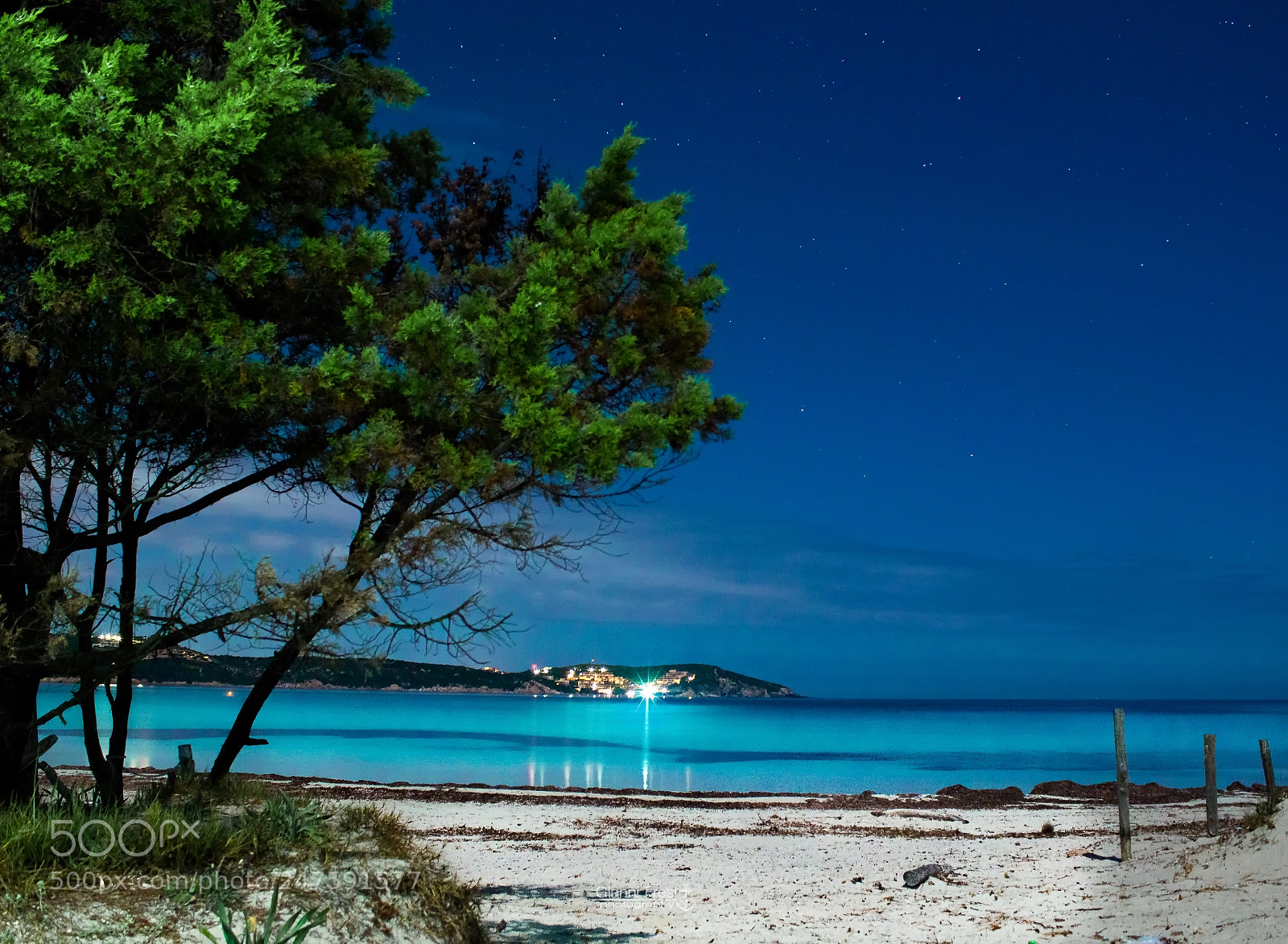 Canon EOS 100D (EOS Rebel SL1 / EOS Kiss X7) sample photo. The beach at night photography