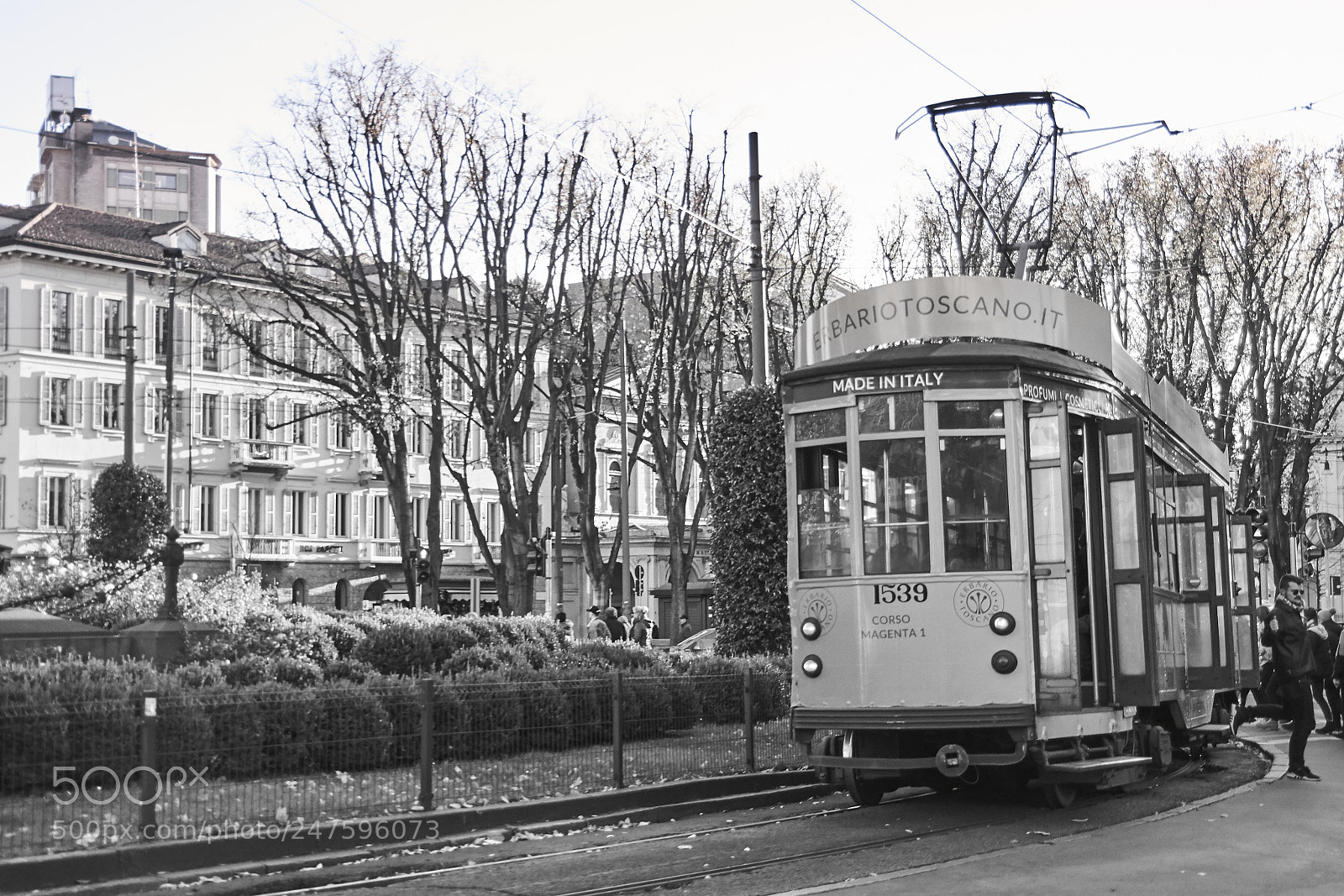 Pentax K-5 sample photo. Transports photography