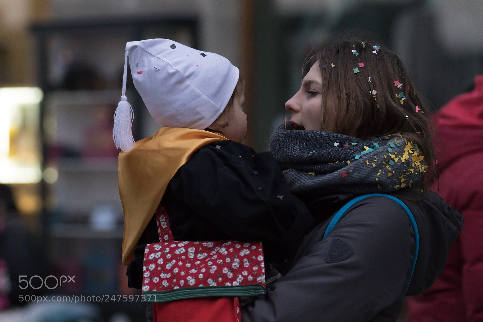 Canon EOS 7D Mark II sample photo. A mother with her photography