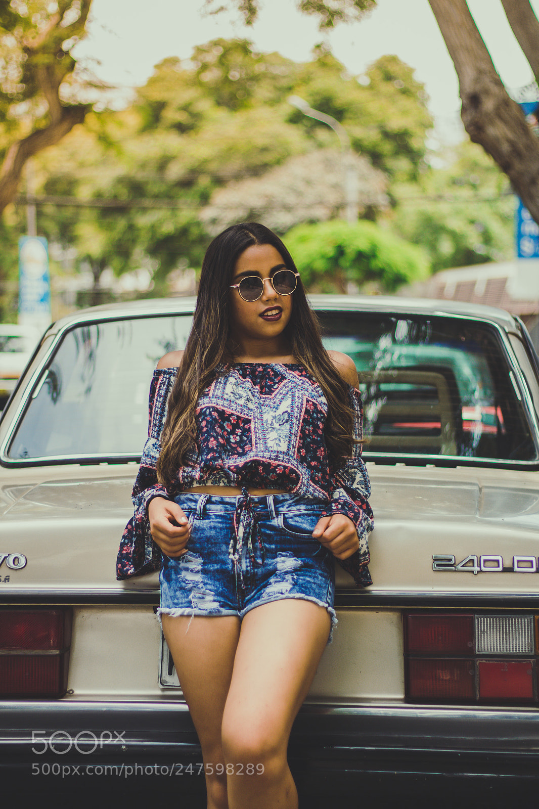 Canon EOS 1300D (EOS Rebel T6 / EOS Kiss X80) sample photo. Hippie girl photography