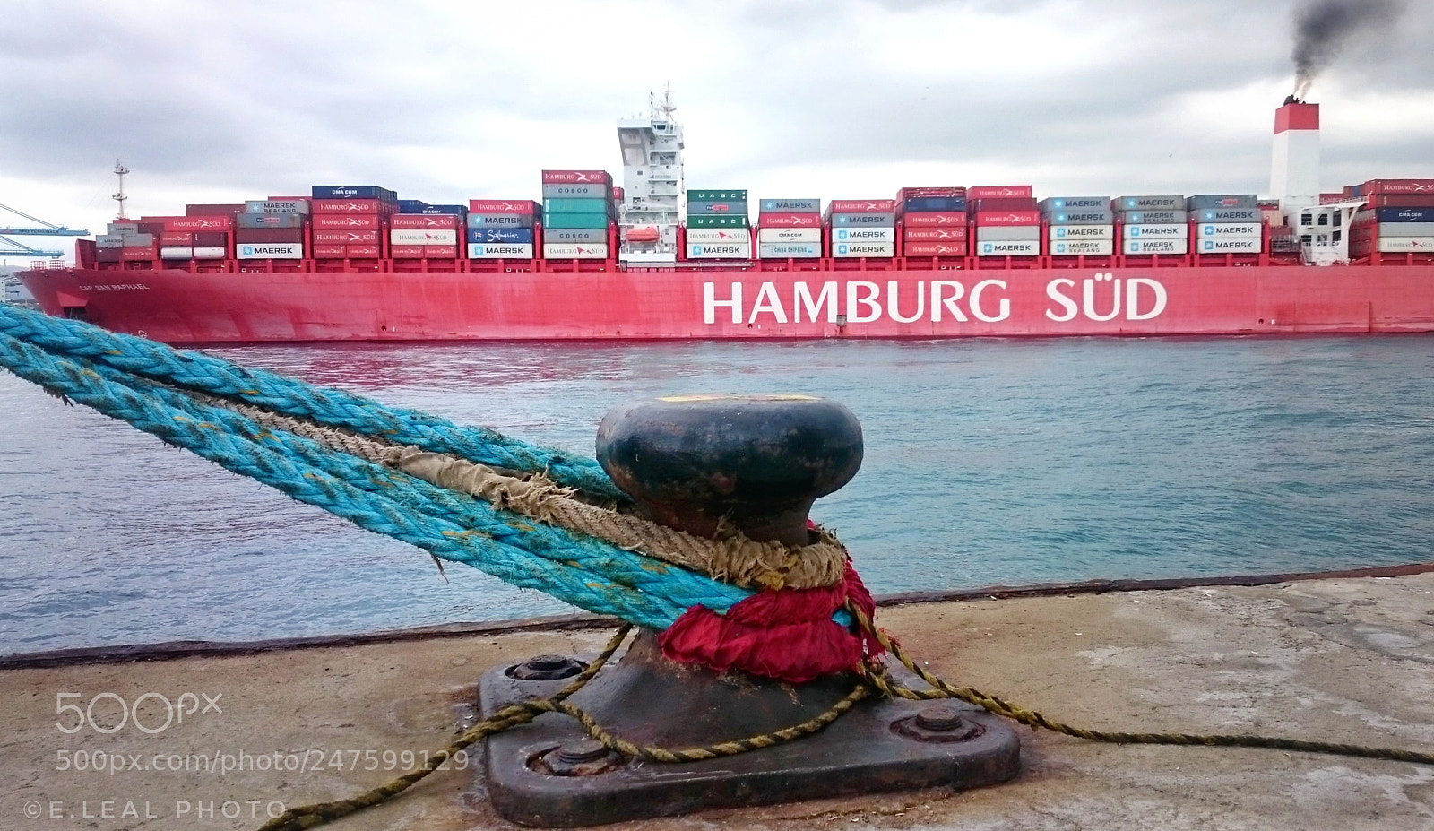 Sony Xperia Z2 sample photo. Red boat photography