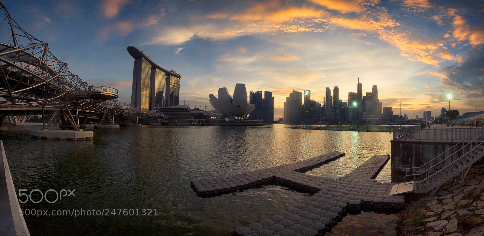 Fujifilm X-T10 sample photo. Sunset in the city photography