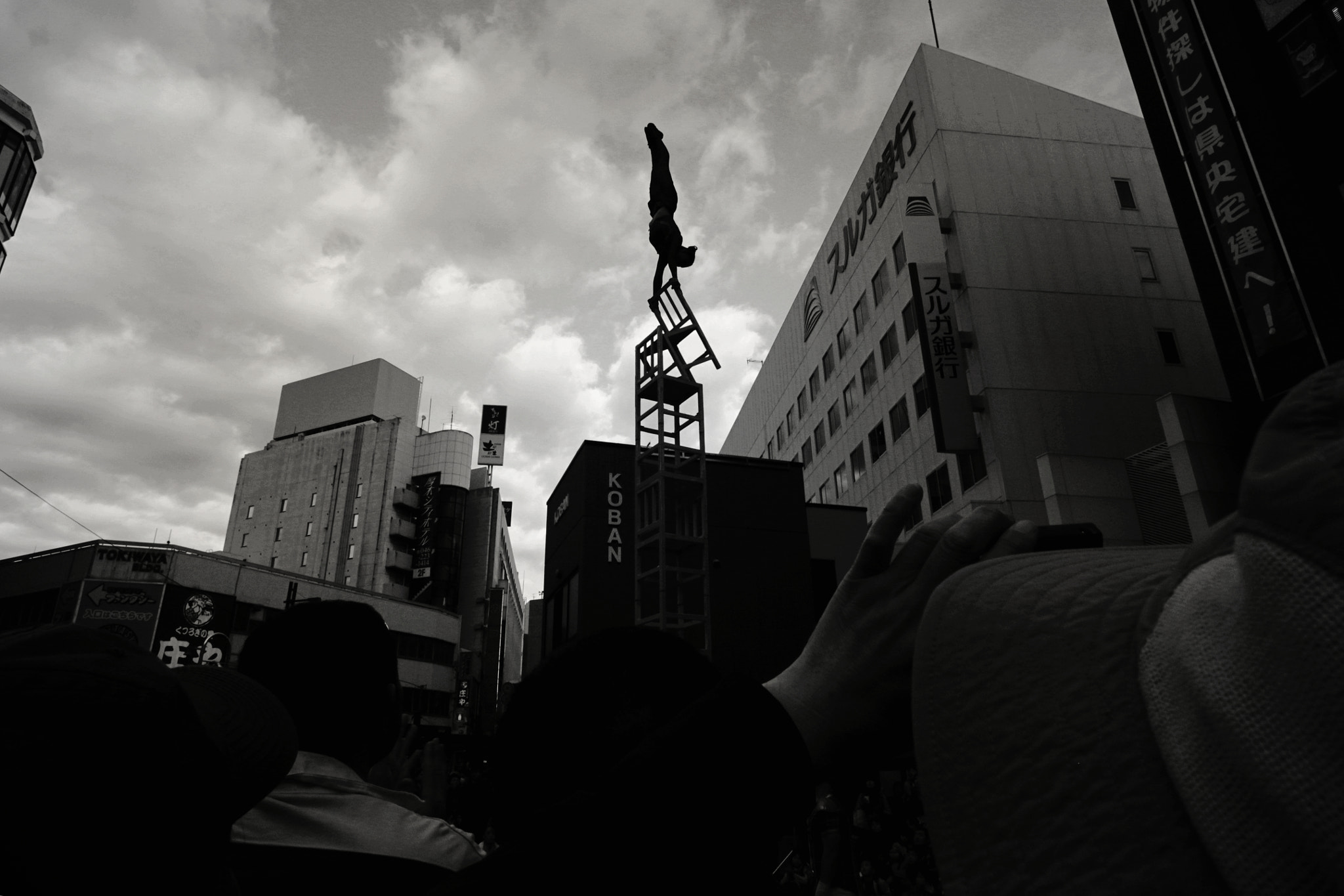 Canon EOS 500D (EOS Rebel T1i / EOS Kiss X3) sample photo. Street performer photography