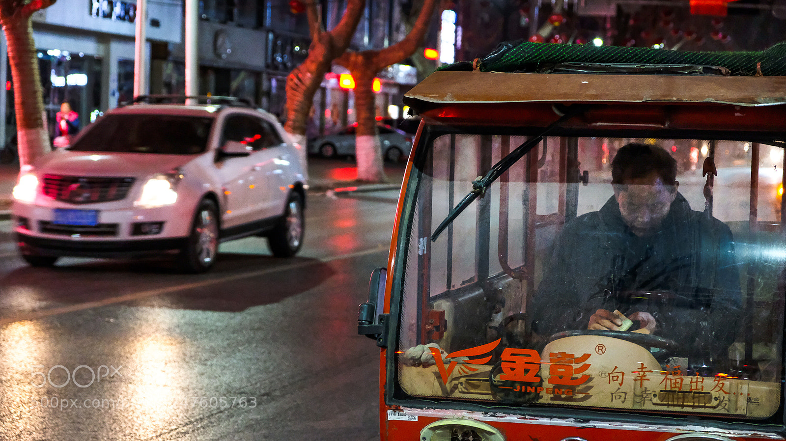 Fujifilm X-T20 sample photo. Counting profit photography