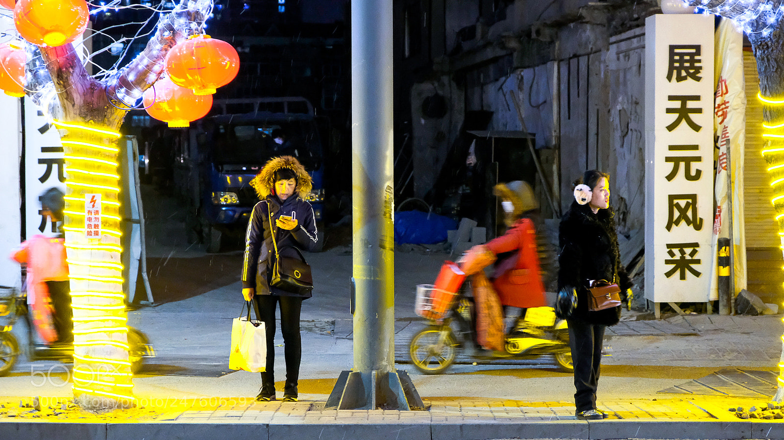Fujifilm X-T20 sample photo. Waiting photography
