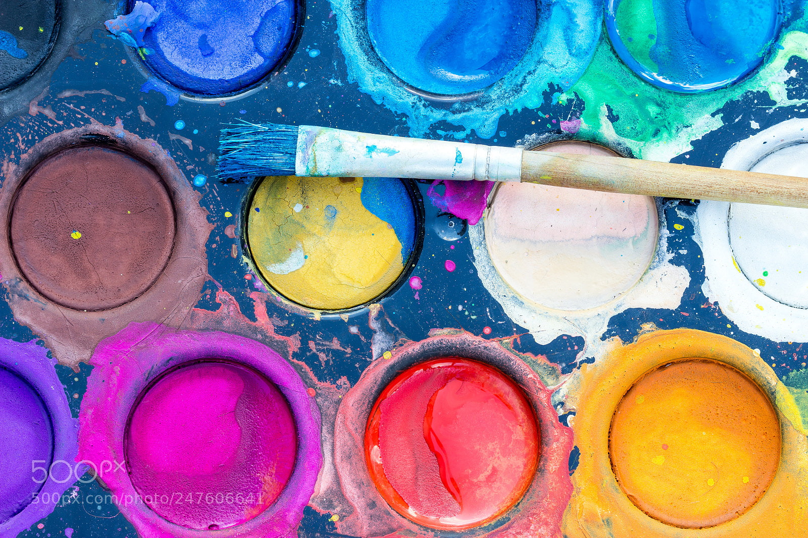 Canon EOS 600D (Rebel EOS T3i / EOS Kiss X5) sample photo. Old watercolor paints and photography