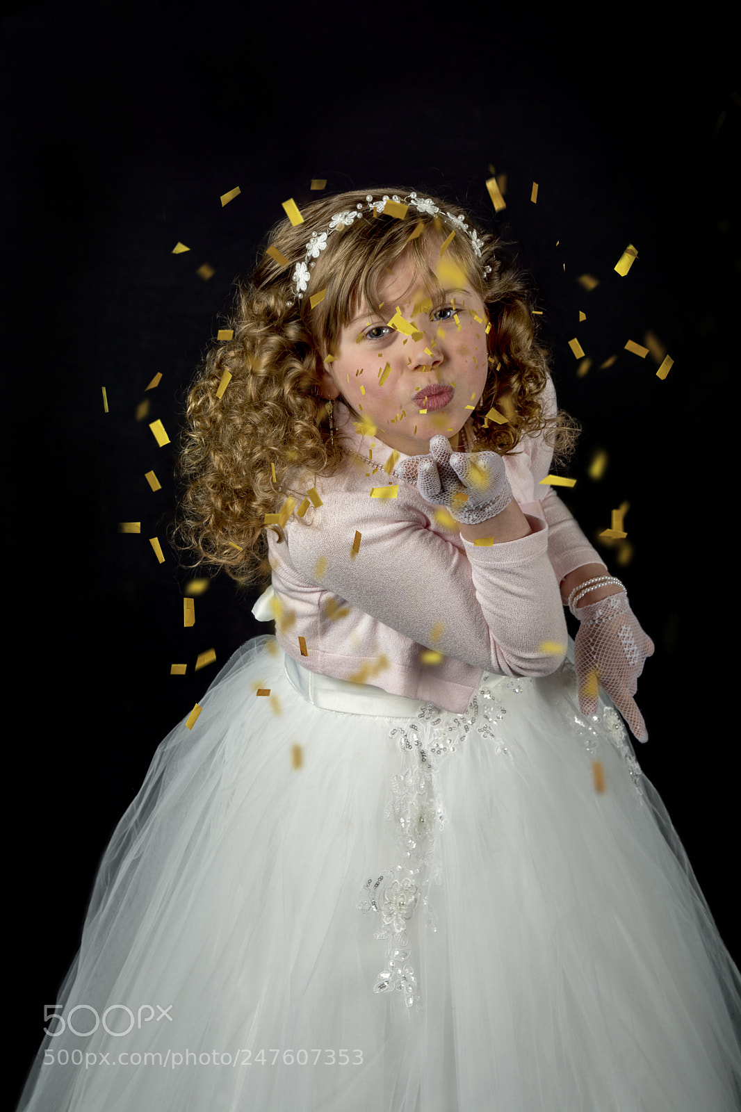 Nikon D7100 sample photo. Blowing gold photography
