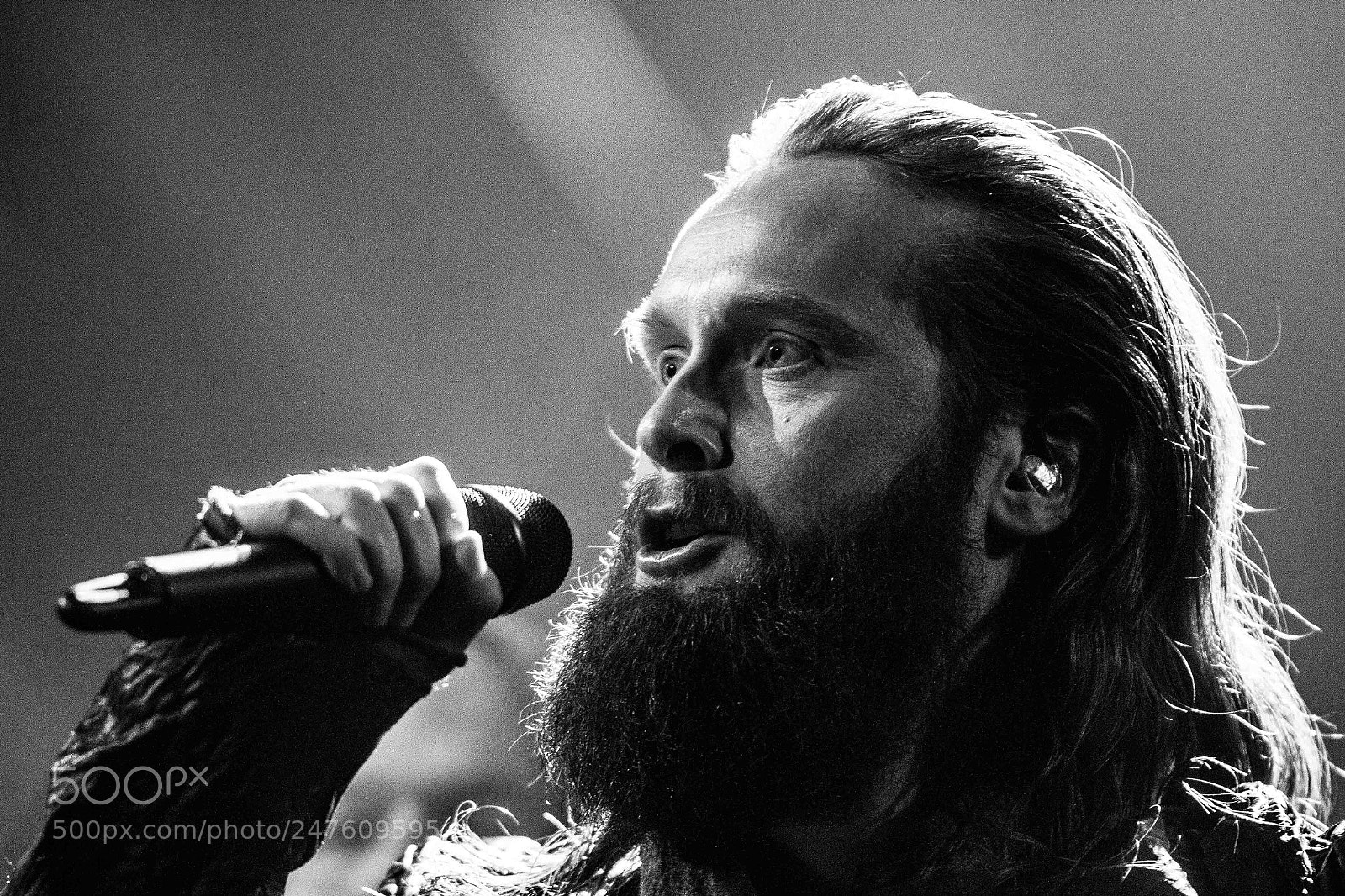 Canon EOS 7D sample photo. Singer photography