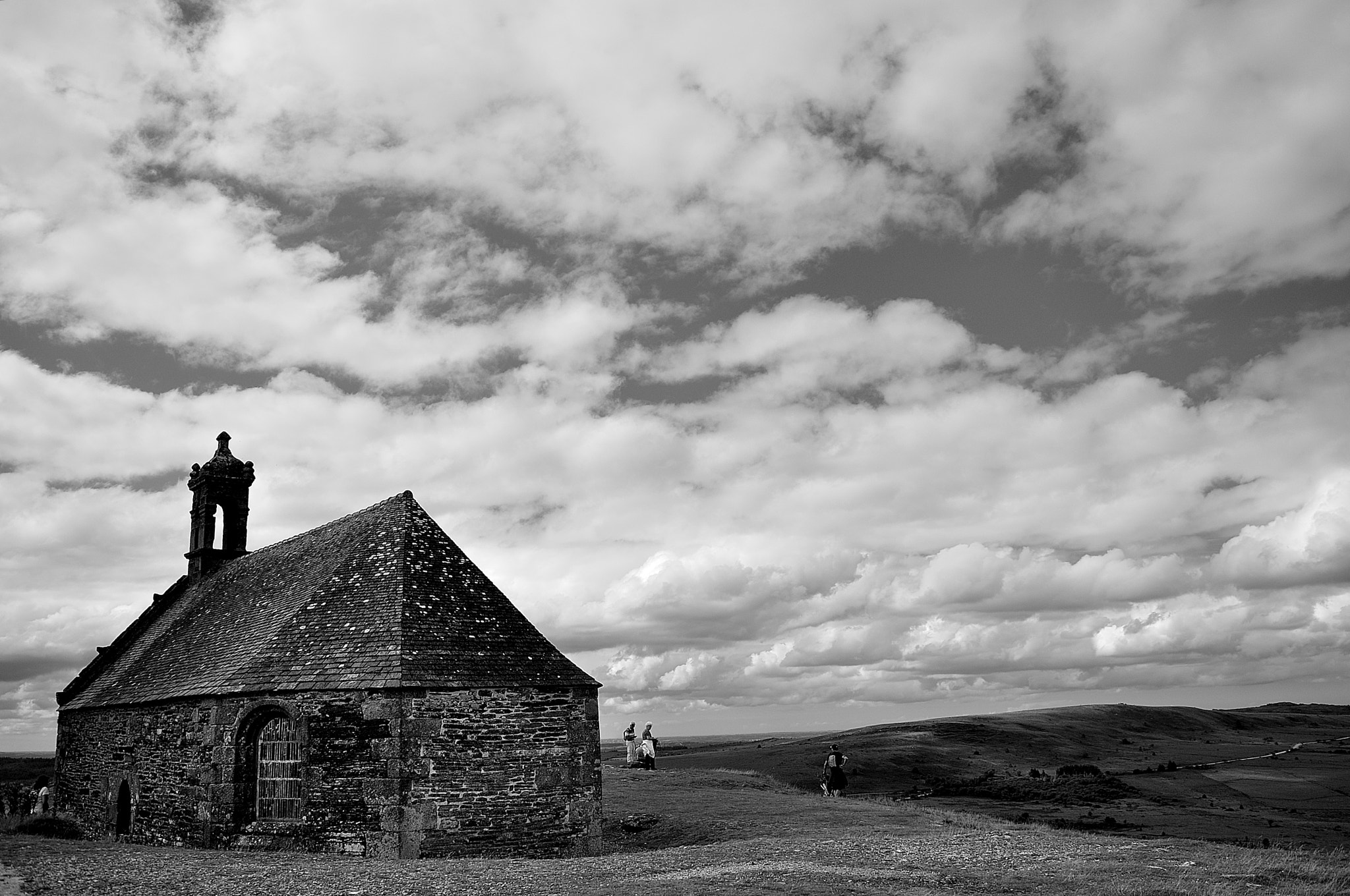 Nikon D90 sample photo. Chapelle du mont saint-michel de brasparts photography