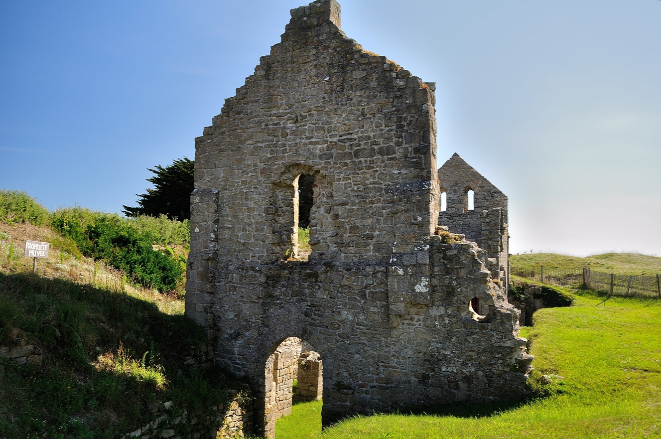 Nikon D90 sample photo. Chapelle sainte anne, île de batz photography