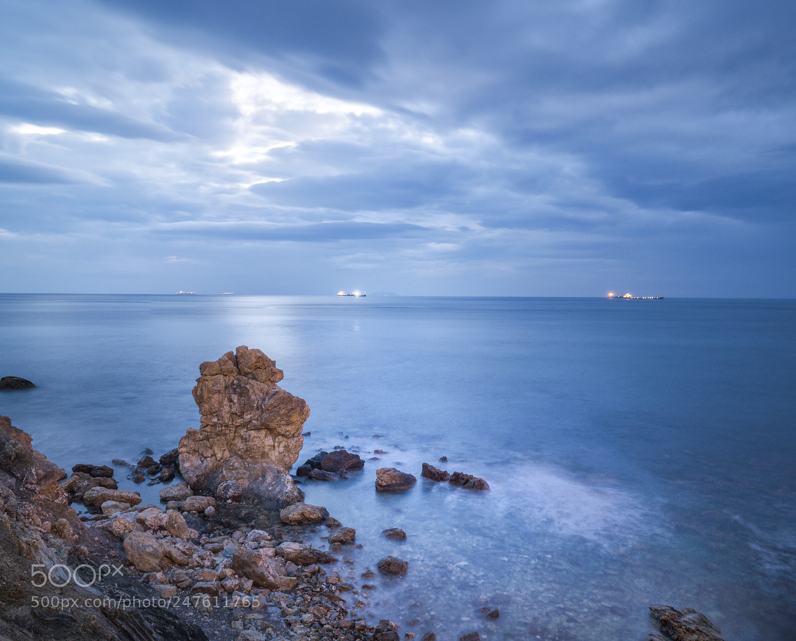 Sony a6300 sample photo. The dusk photography