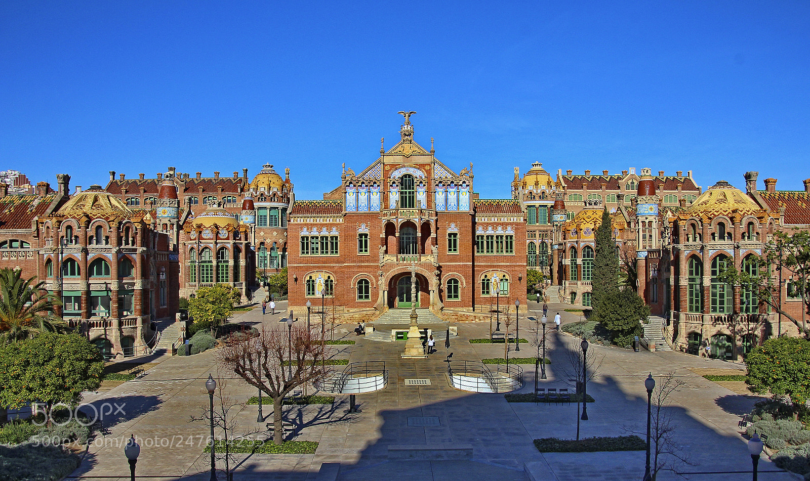 Canon EOS 600D (Rebel EOS T3i / EOS Kiss X5) sample photo. Sant pau hospital photography