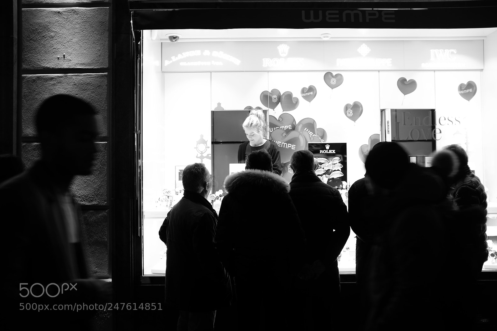 Fujifilm X100S sample photo. Shop window photography