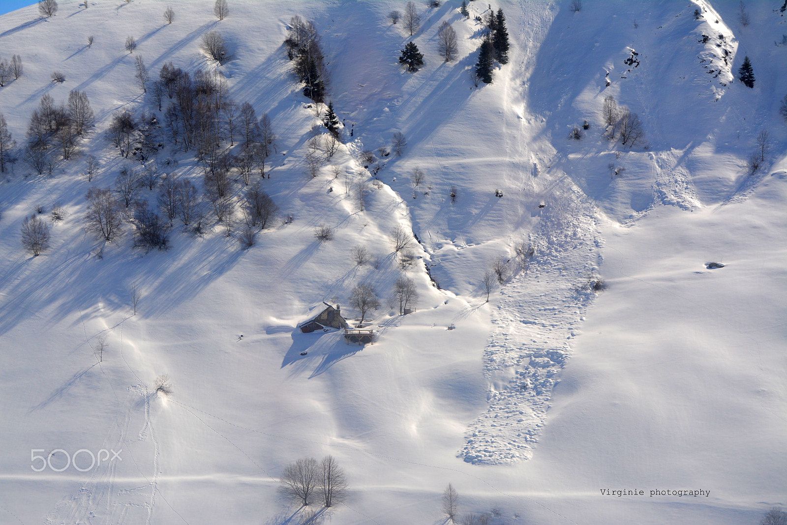 Nikon D5200 sample photo. La petite cabane dans la montagne photography
