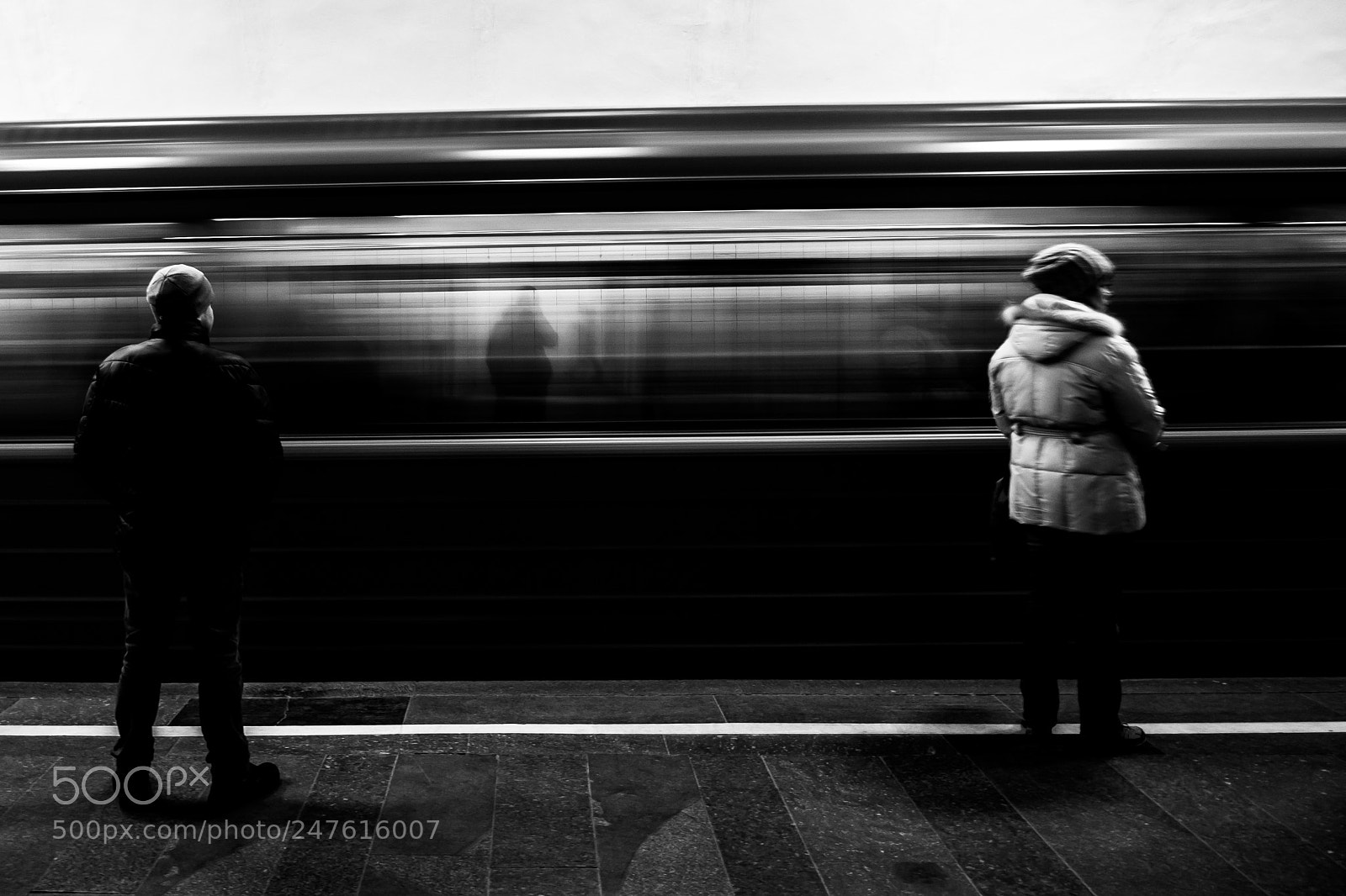 Panasonic Lumix DMC-G85 (Lumix DMC-G80) sample photo. Subway photography