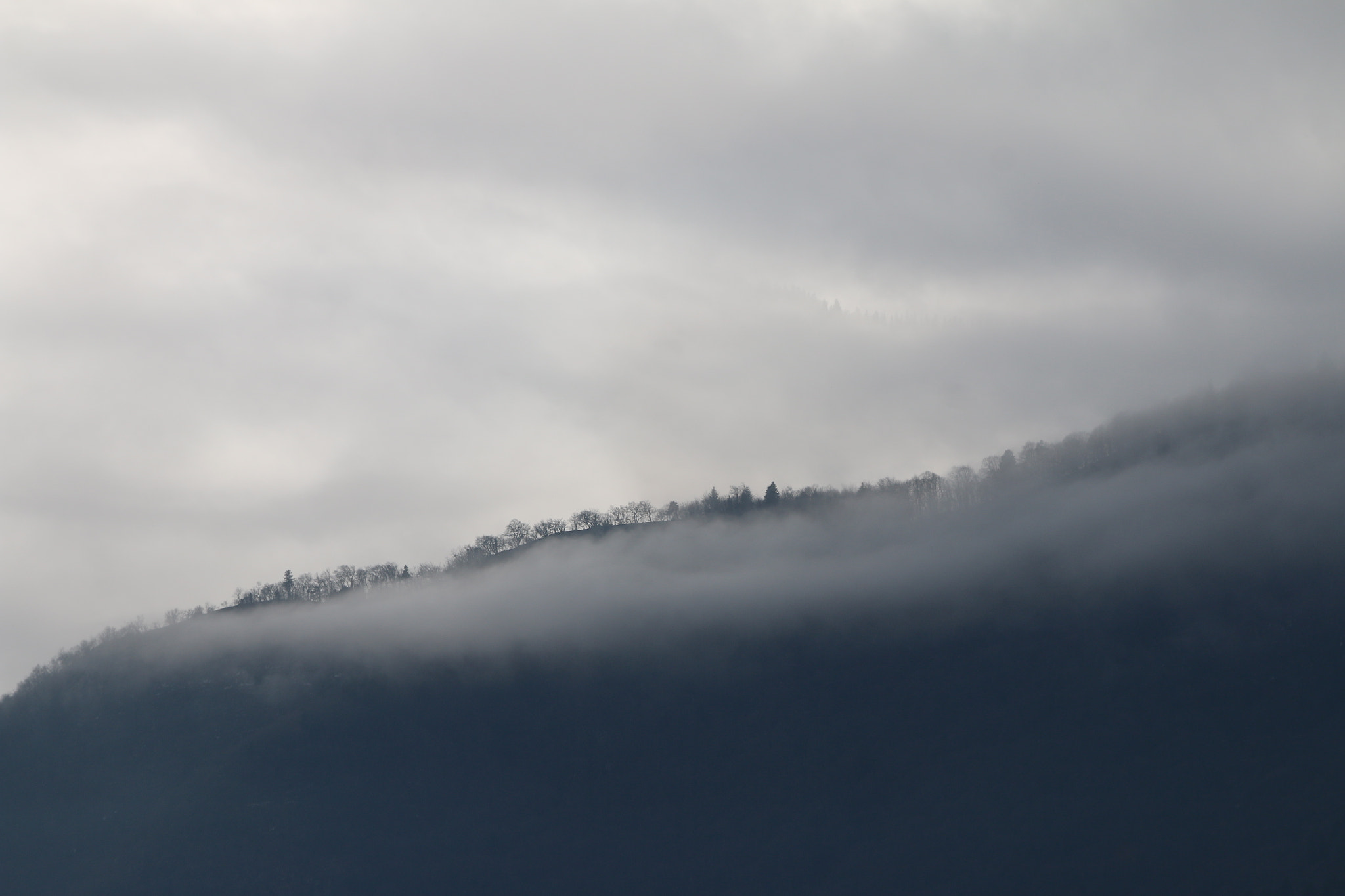 Canon EF 70-300mm F4-5.6 IS USM sample photo. Mountain mist photography