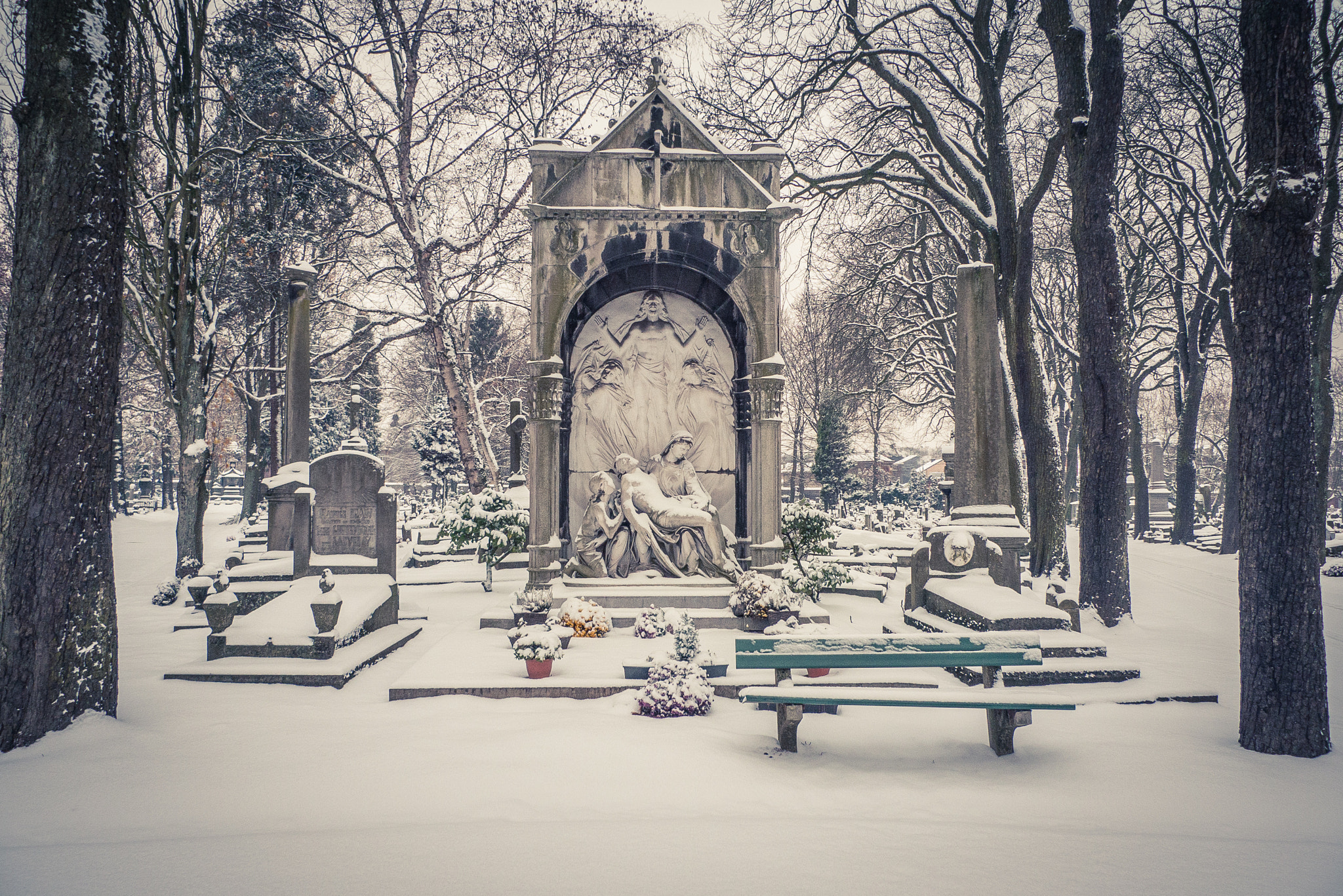 Panasonic Lumix DMC-LX3 sample photo. Eternal snow photography