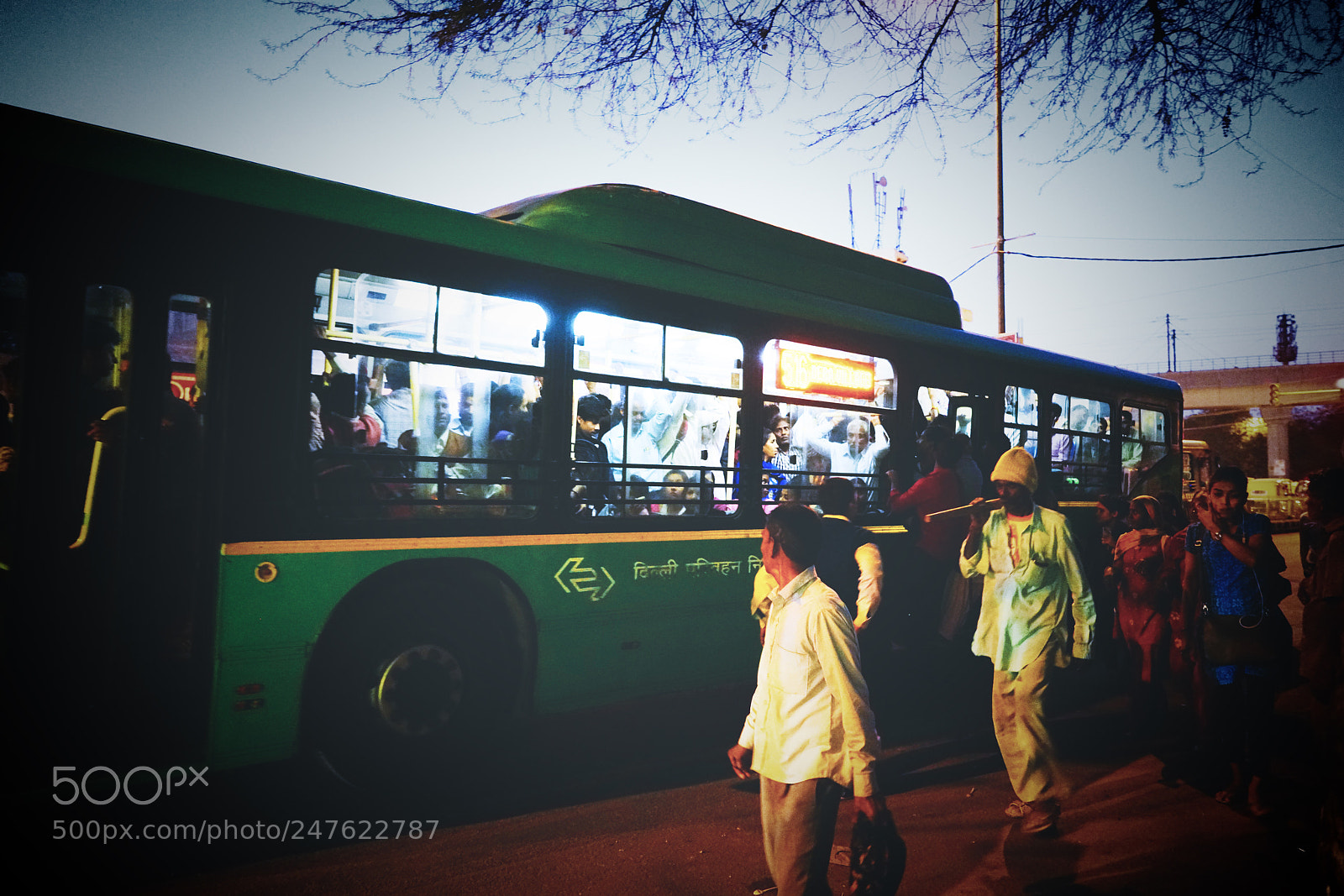 Sony a7R II sample photo. 德里特色公交车 photography