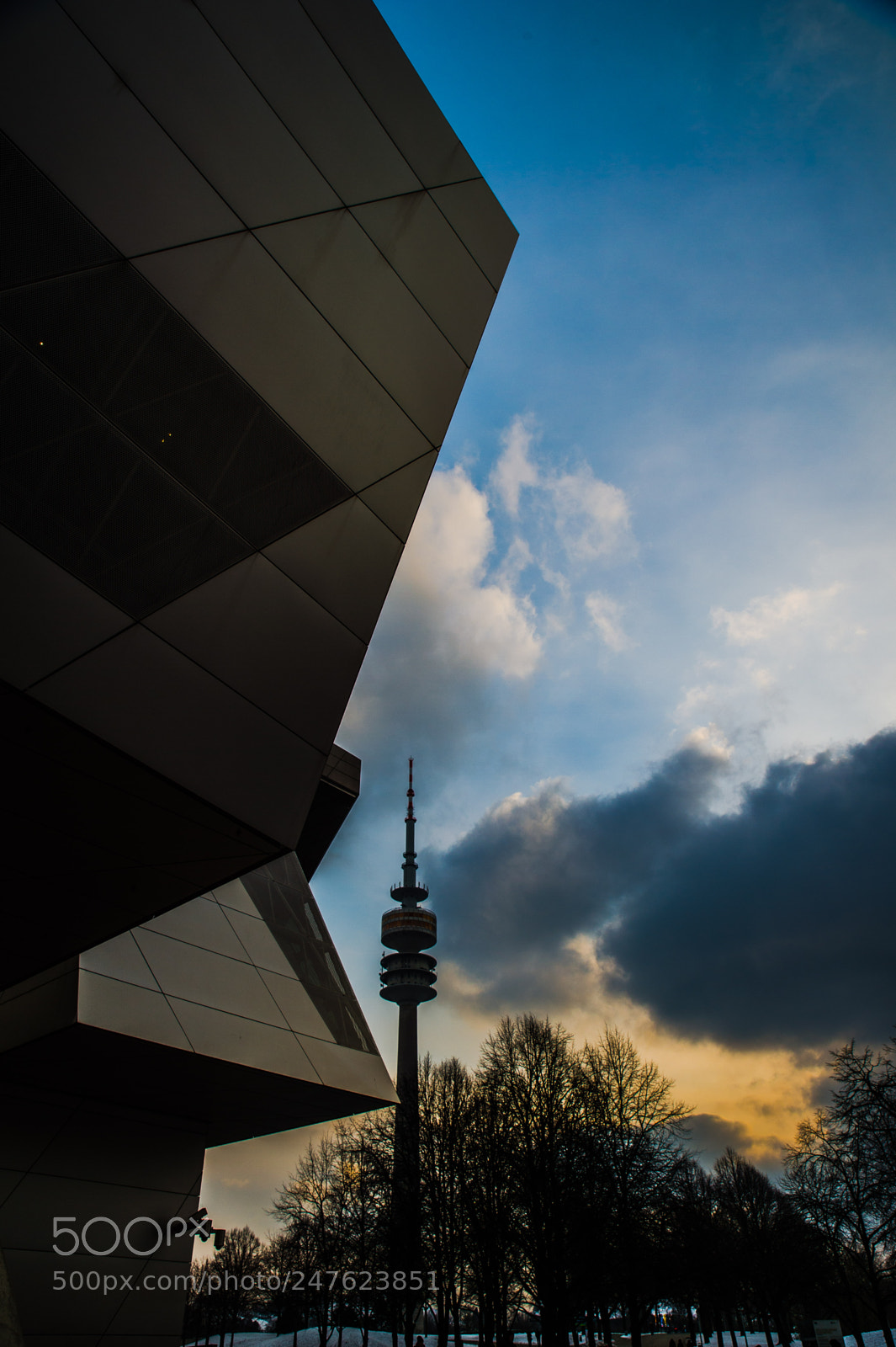 Nikon D4 sample photo. Contrast of architecture photography
