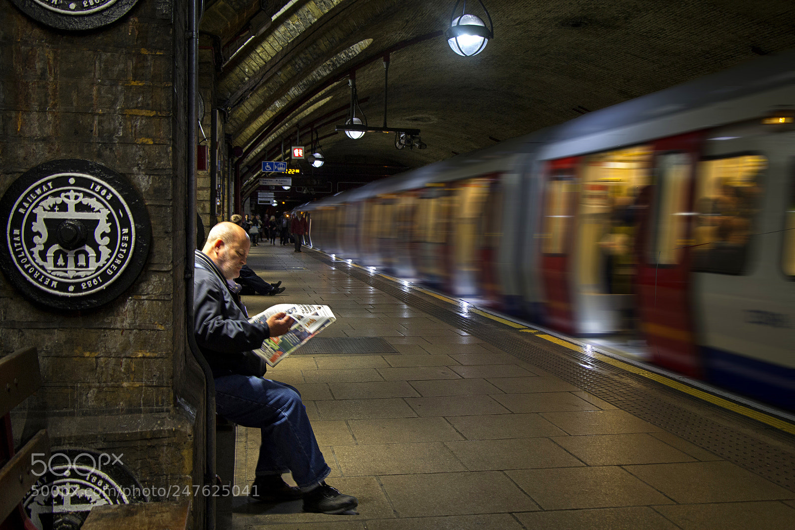 Canon EOS 60D sample photo. Jubilee line at the photography