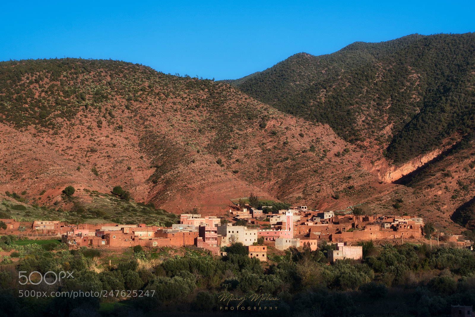 Sony ILCA-77M2 sample photo. Hidden in the hills photography