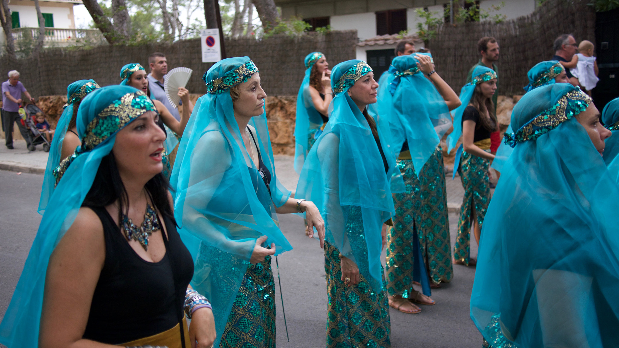 Panasonic Lumix DMC-GH2 sample photo. Moras sin cristianos... photography