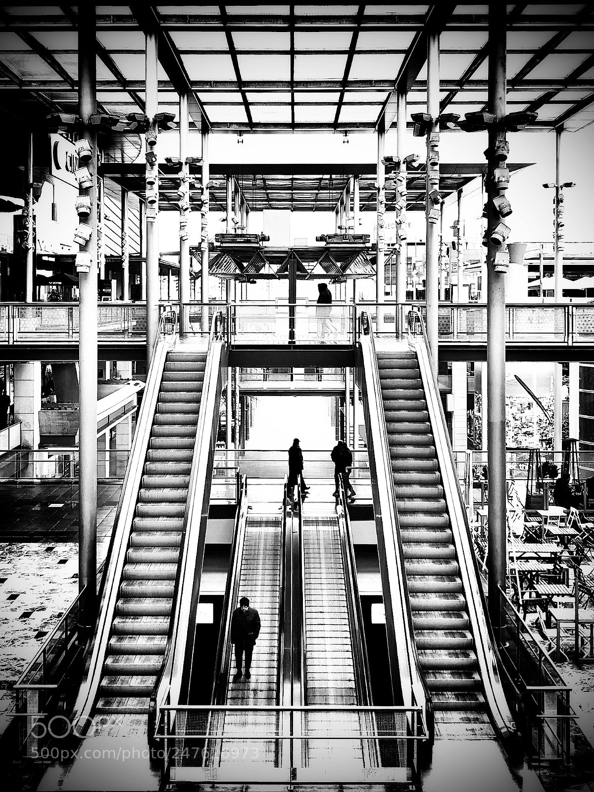 Apple iPhone 8 Plus sample photo. Escaleras mecánicas photography