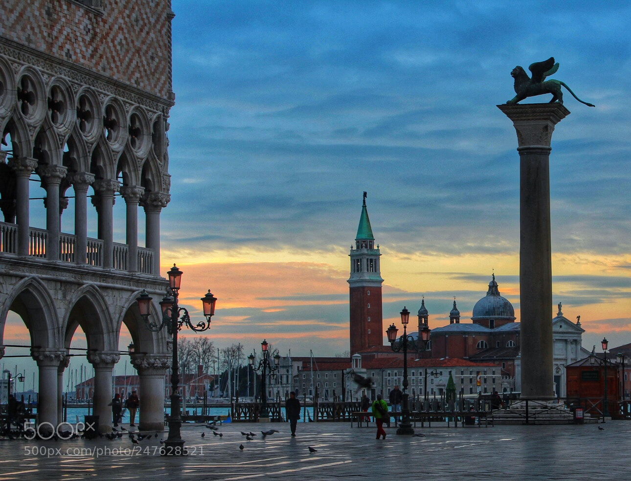 Canon EOS 1300D (EOS Rebel T6 / EOS Kiss X80) sample photo. Venetian dawn photography