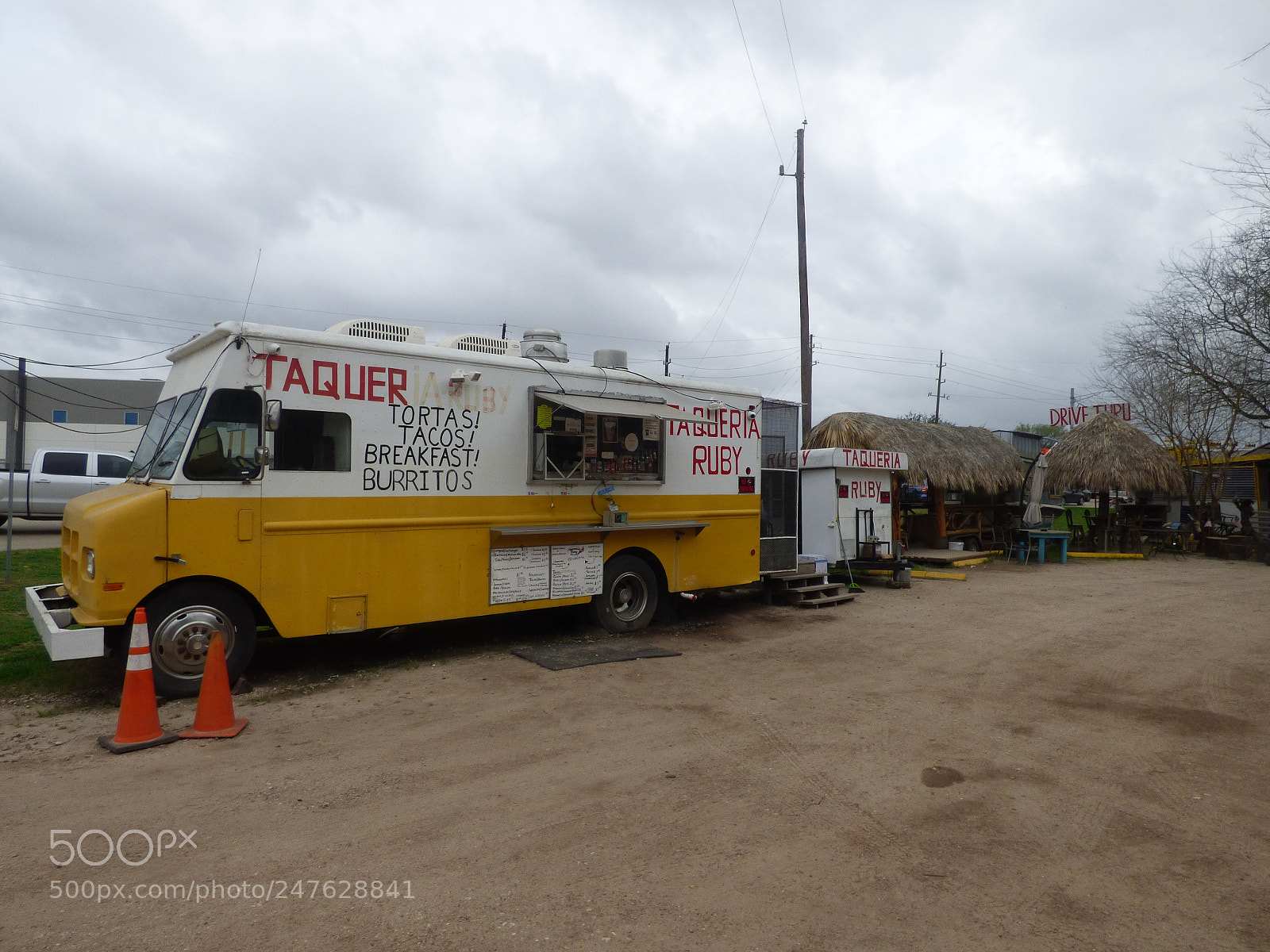 Panasonic Lumix DMC-FZ70 sample photo. Taco truck photography