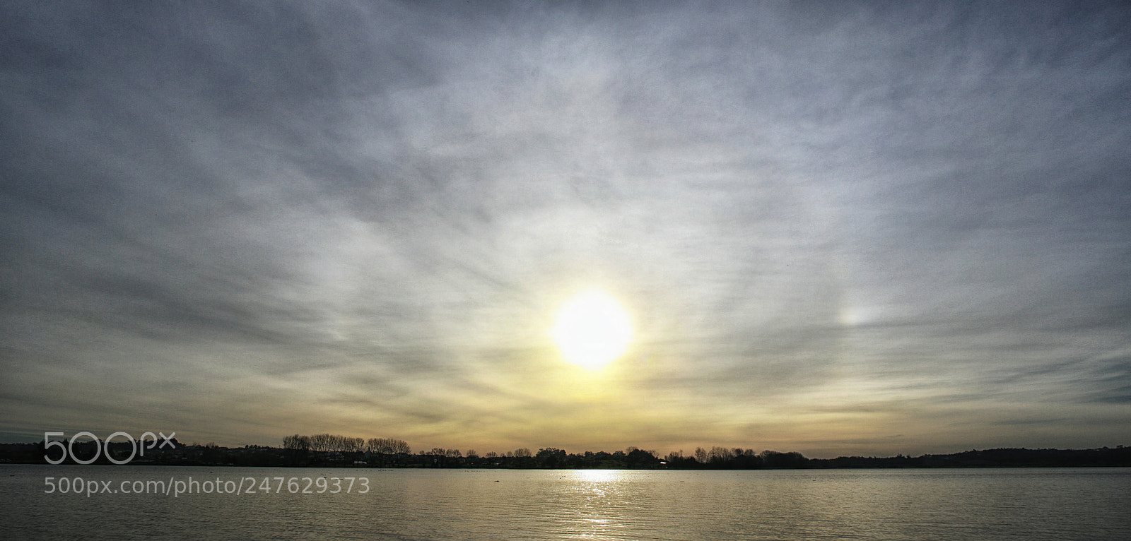 Canon EOS 400D (EOS Digital Rebel XTi / EOS Kiss Digital X) sample photo. Sun halo at sunset photography