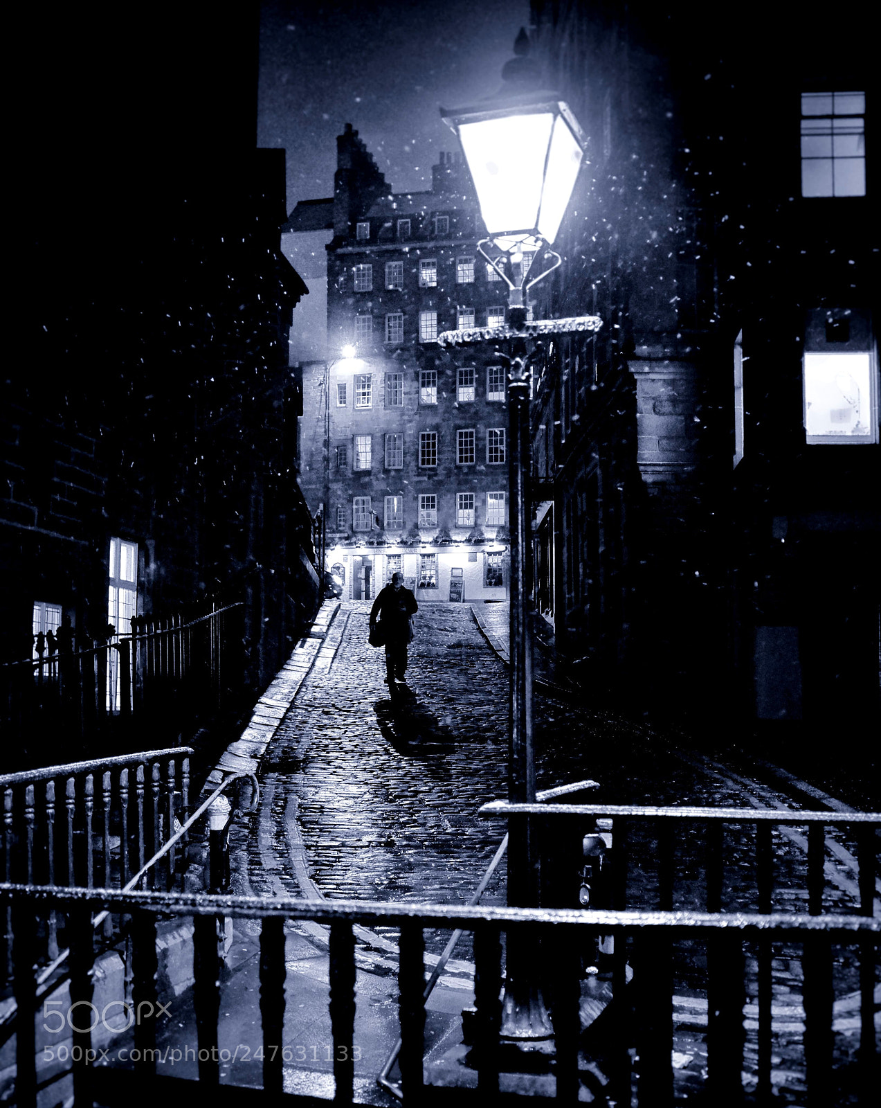 Fujifilm X100S sample photo. Snowy night photography