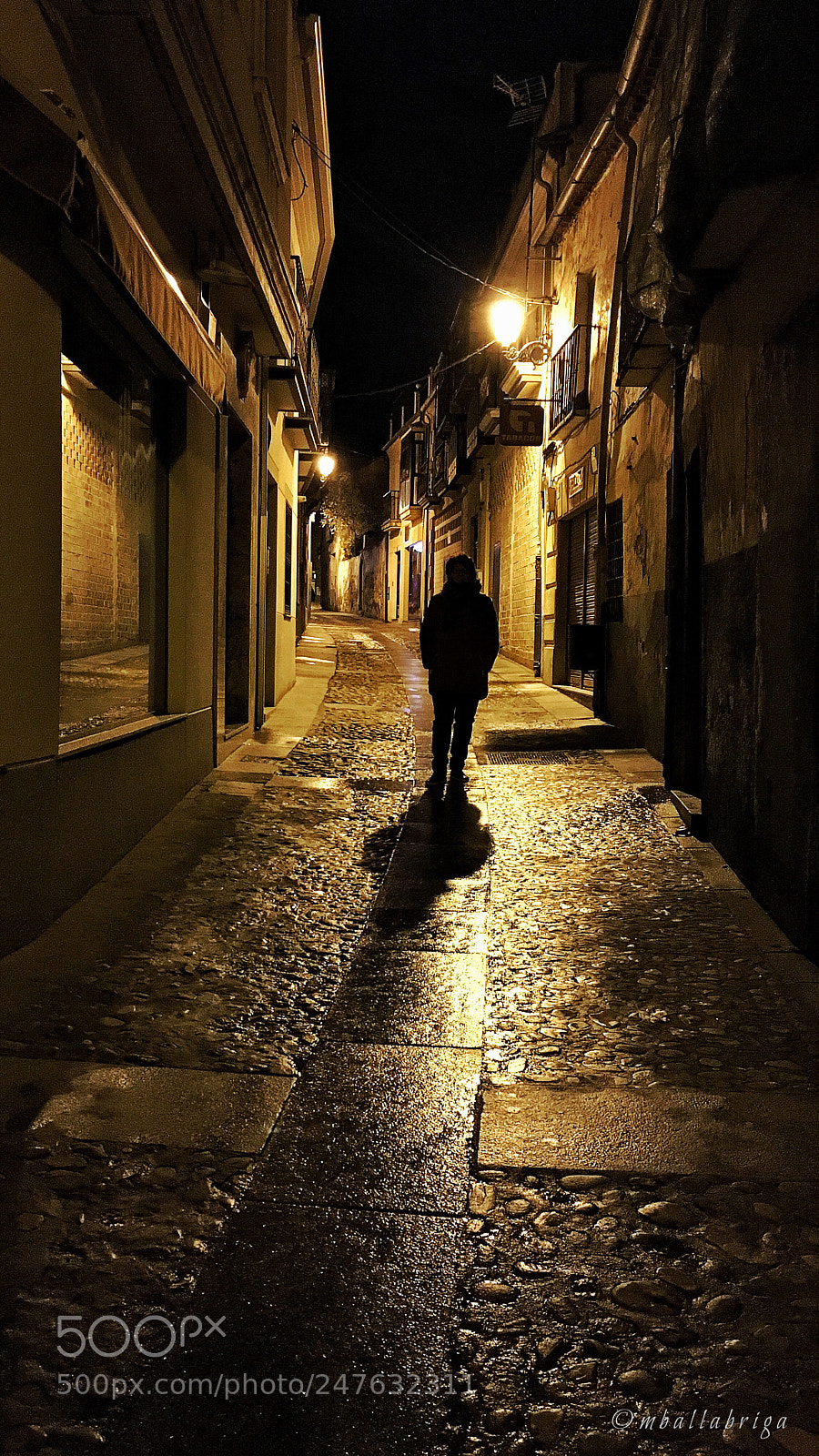 Apple iPhone 6s sample photo. Golden street photography
