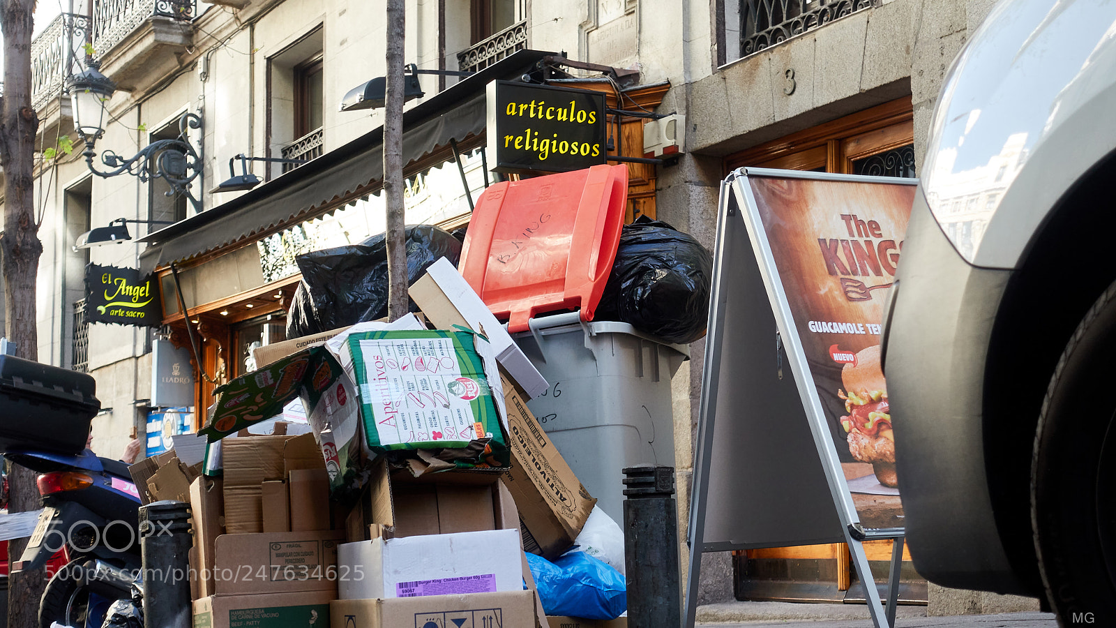 Sony DSC-RX100M5 sample photo. Religious articles photography