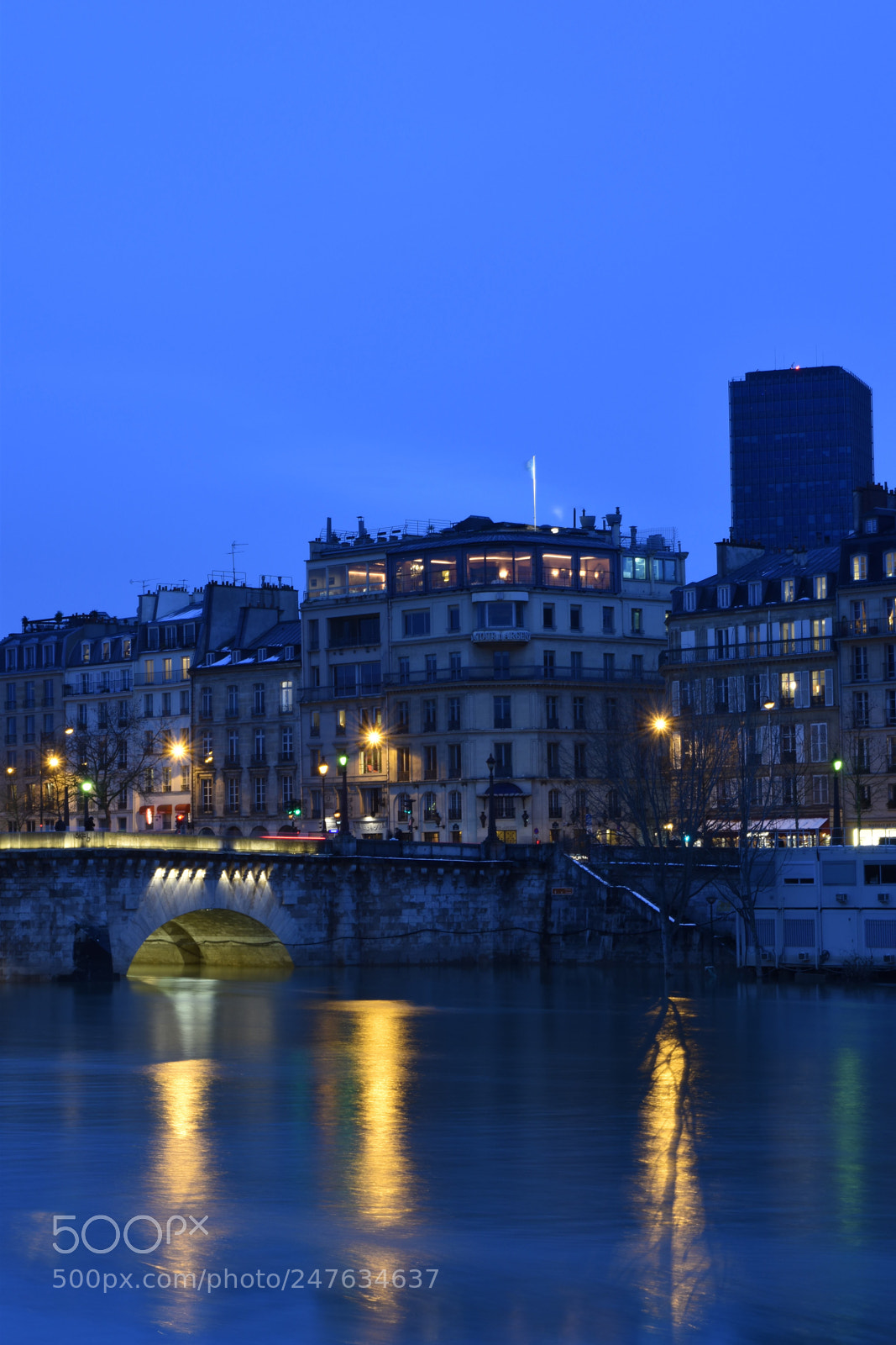 Nikon D5500 sample photo. Le restaurant mythique de photography