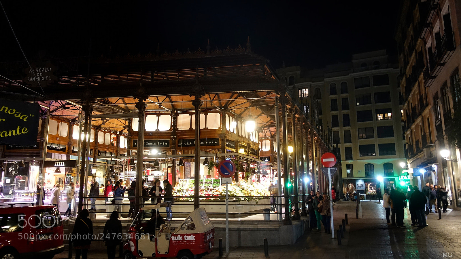 Sony DSC-RX100M5 sample photo. Mercado de san miguel photography