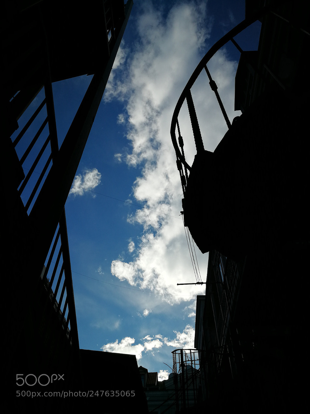 HUAWEI P10 sample photo. Cloudz from my little photography