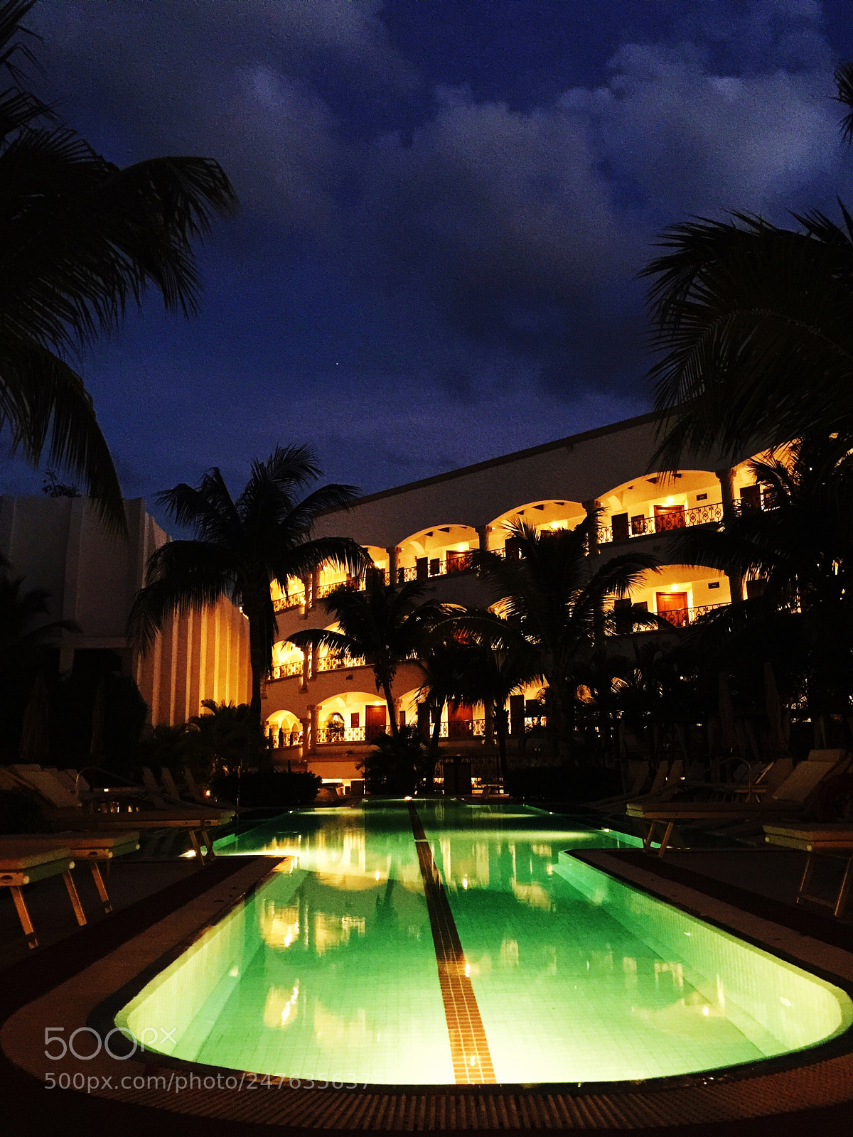 Apple iPhone 6 Plus sample photo. The resort is illuminated photography