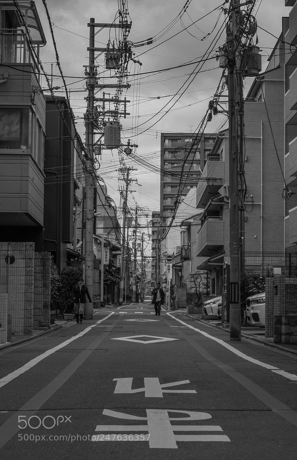 Canon EOS 400D (EOS Digital Rebel XTi / EOS Kiss Digital X) sample photo. Back alleys photography