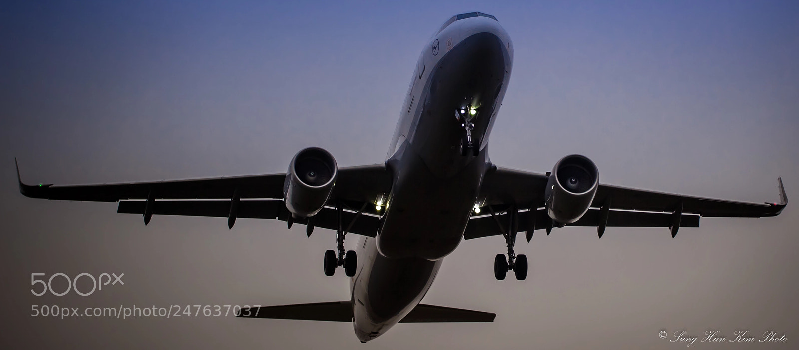 Canon EOS 60D sample photo. Lufthansa airbus a320 beim photography