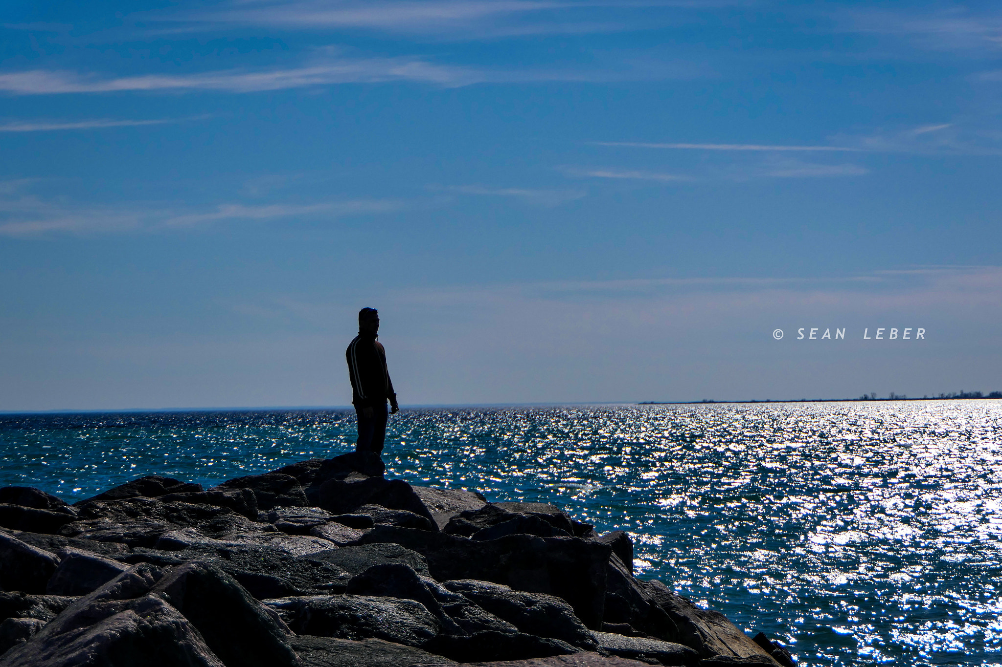 Panasonic Lumix DMC-FZ2500 (Lumix DMC-FZ2000) sample photo. Toronto lake ontario - feb 2018 photography