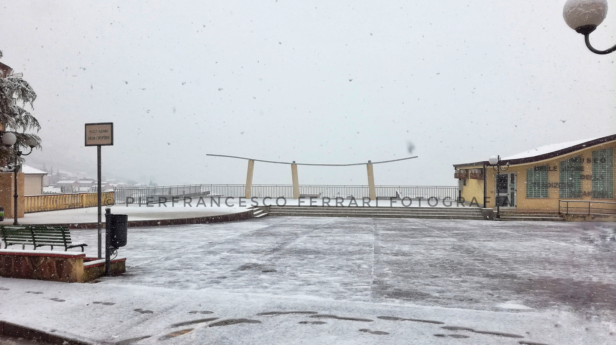 HUAWEI Honor 5C sample photo. Frascineto piazza albania nevicata photography