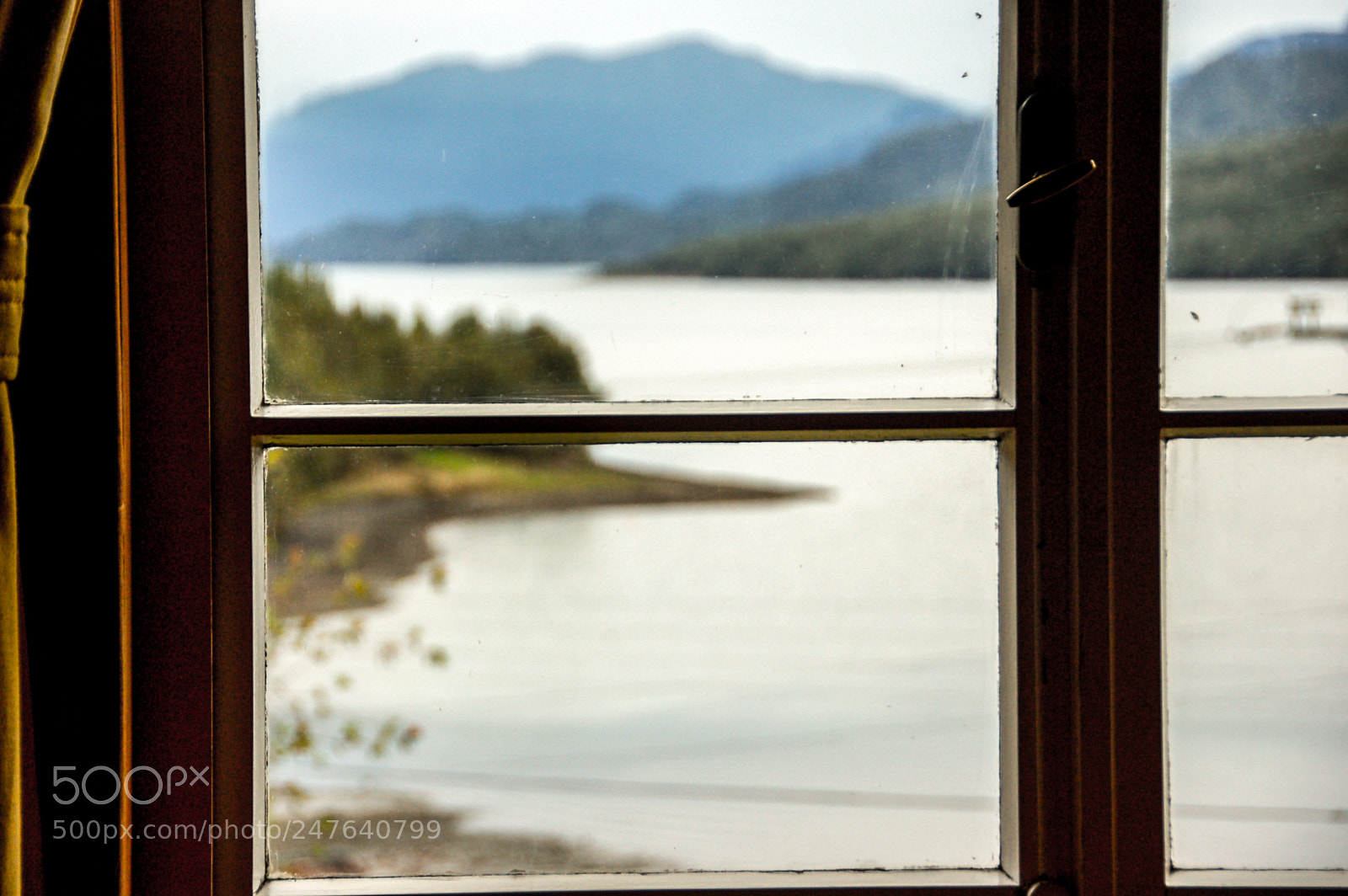 Nikon D50 sample photo. Old window in patagonia photography