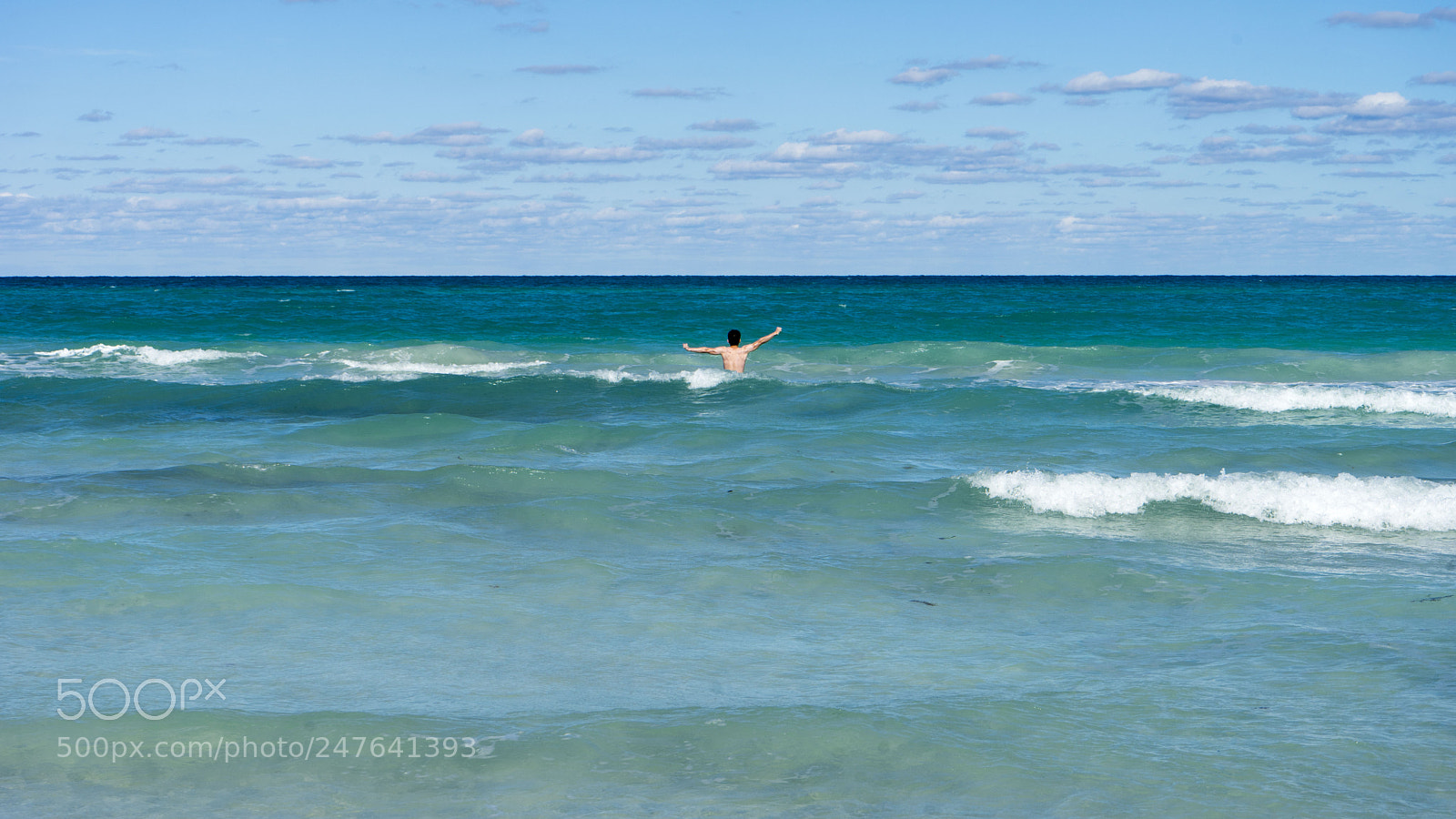 Sony a7 II sample photo. Hug the sea photography
