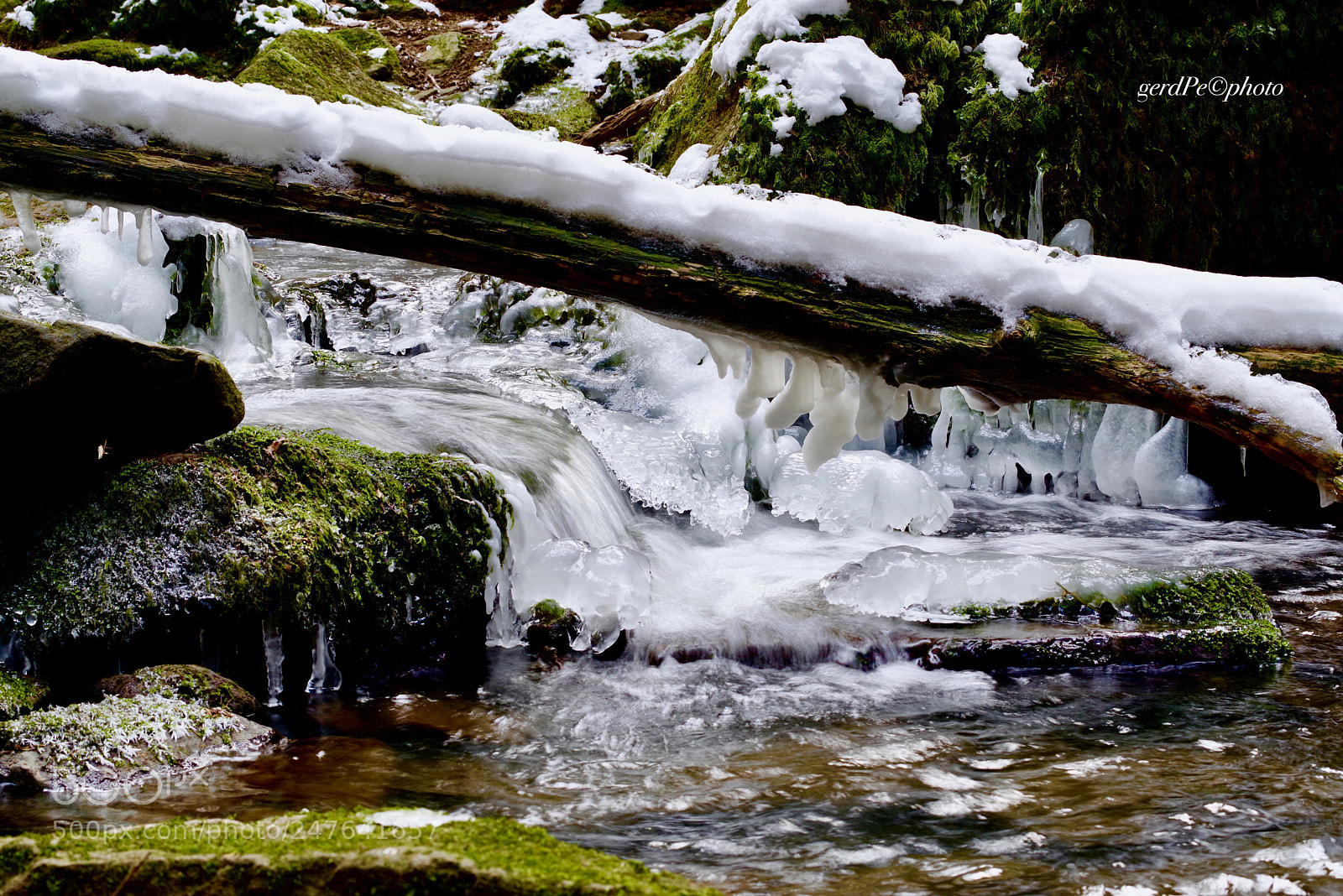 Pentax K-1 sample photo. Icy micro stream photography