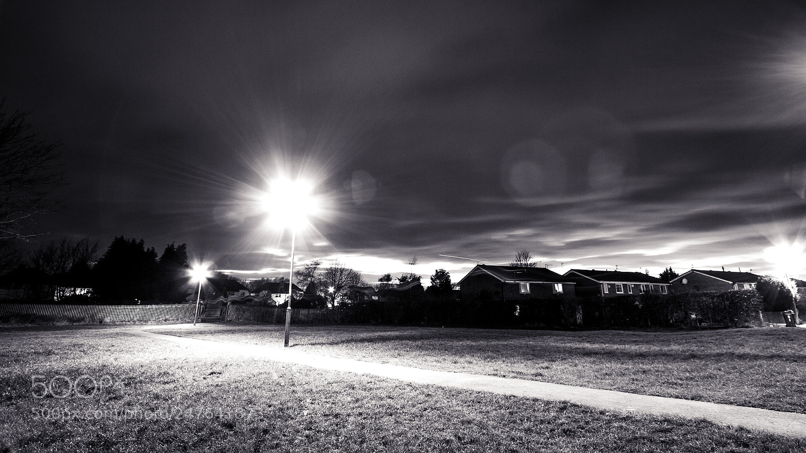 Canon EOS 600D (Rebel EOS T3i / EOS Kiss X5) sample photo. Night photography