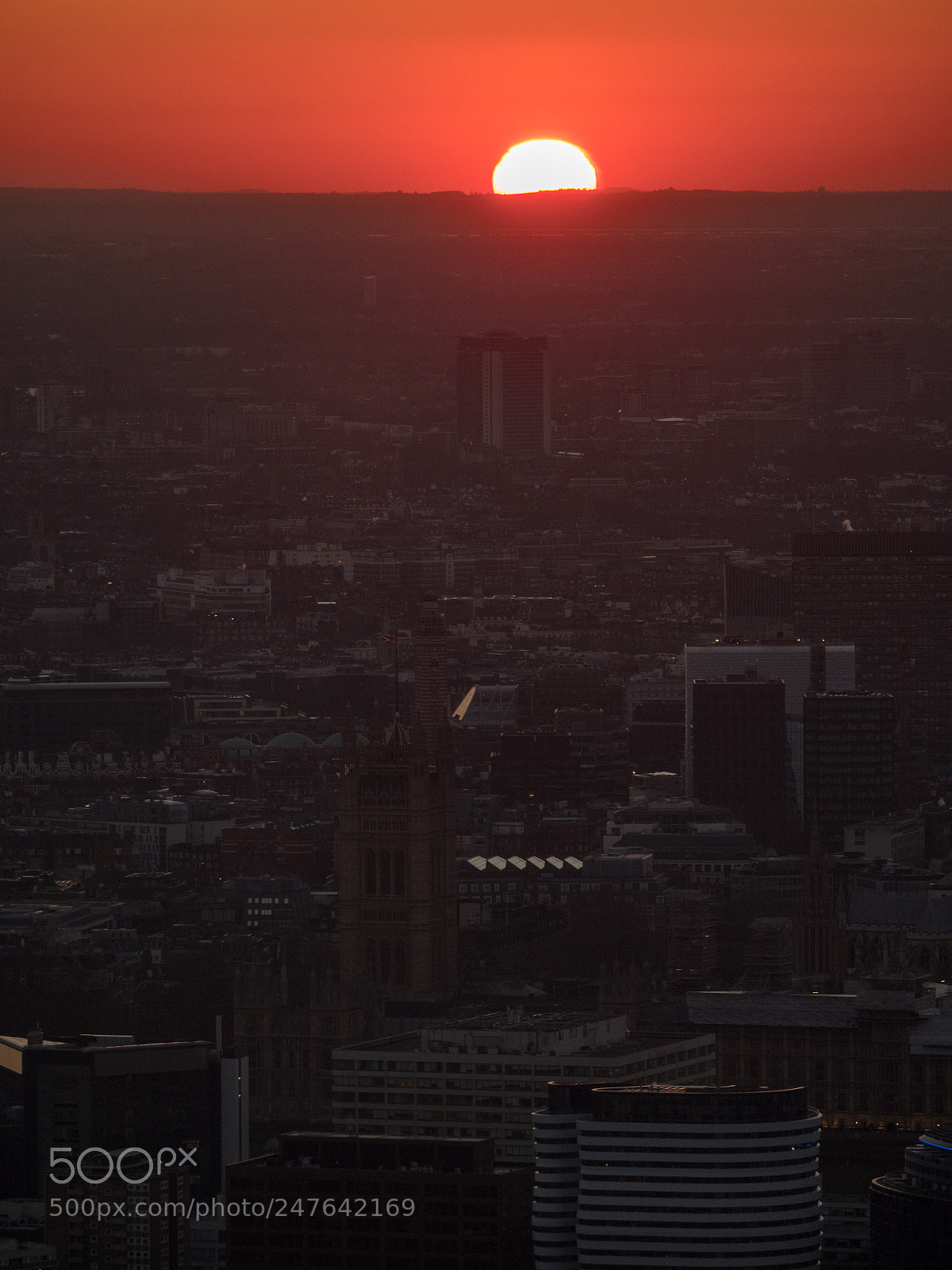 Panasonic Lumix DC-GH5 sample photo. Sunset over london, uk photography